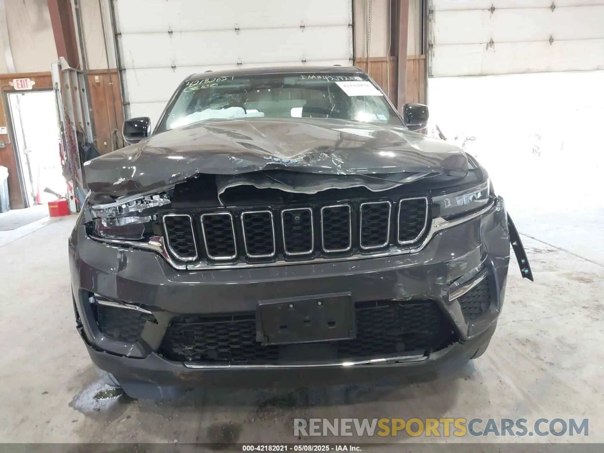 6 Photograph of a damaged car 1C4RJYB65N8758560 JEEP GRAND CHEROKEE 4XE 2022