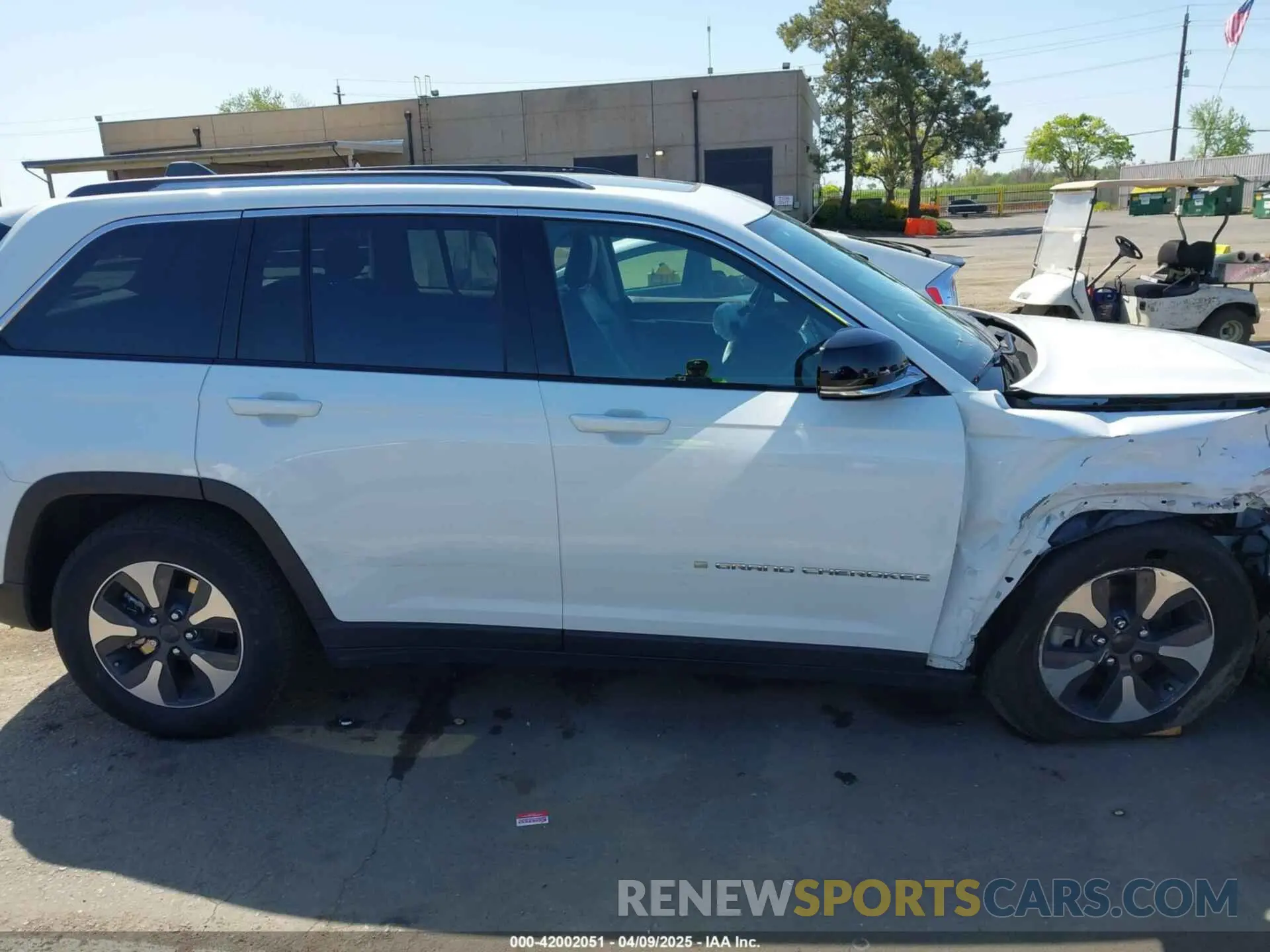 12 Фотография поврежденного автомобиля 1C4RJYB66N8718018 JEEP GRAND CHEROKEE 4XE 2022