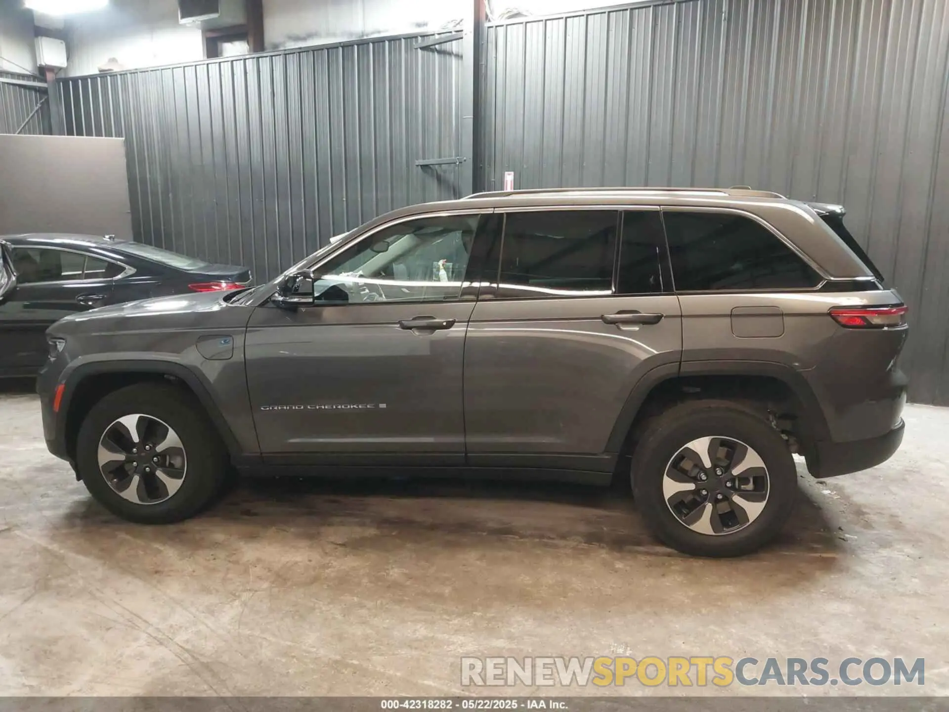 14 Фотография поврежденного автомобиля 1C4RJYB69N8715159 JEEP GRAND CHEROKEE 4XE 2022