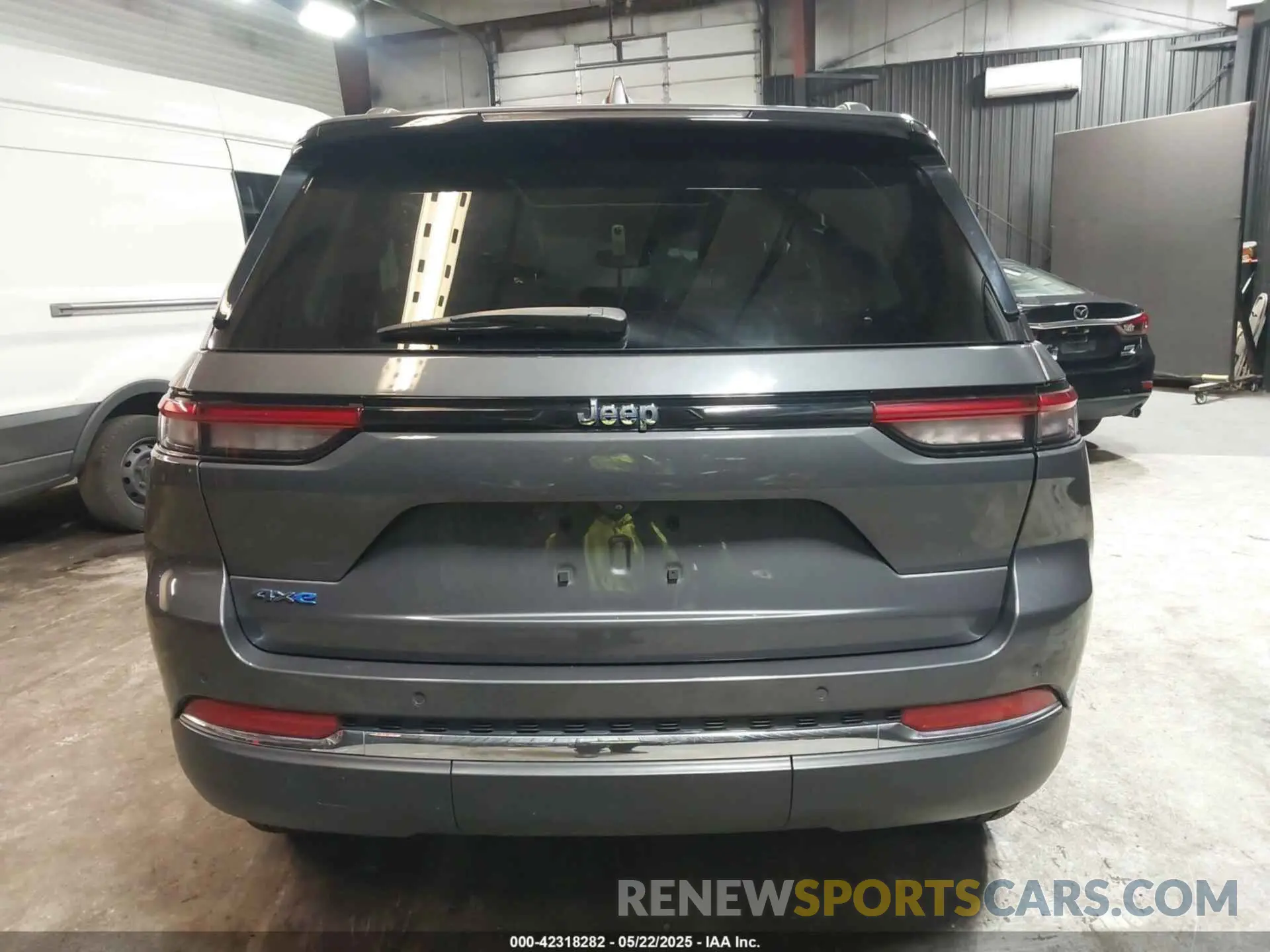 16 Фотография поврежденного автомобиля 1C4RJYB69N8715159 JEEP GRAND CHEROKEE 4XE 2022