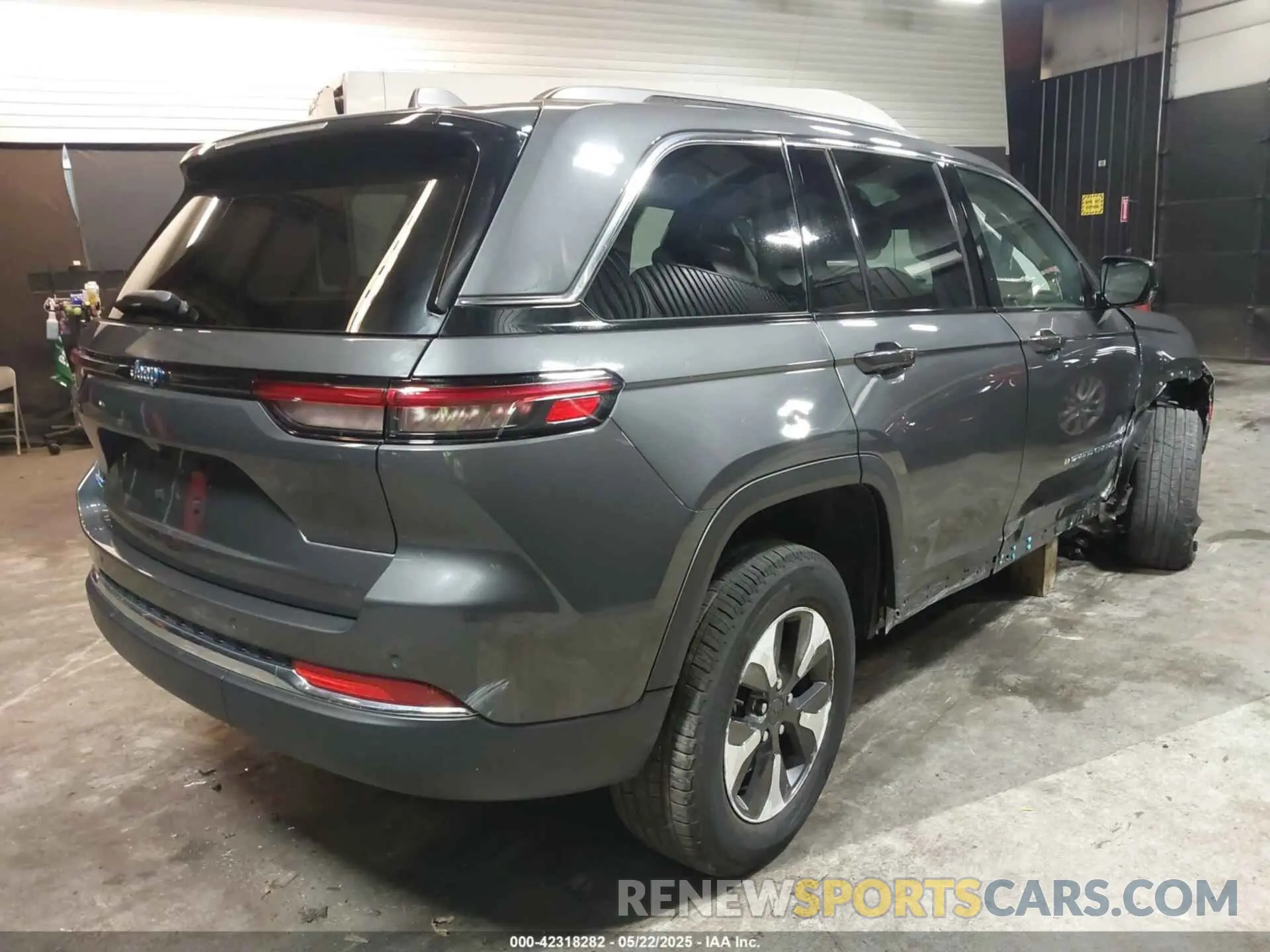 4 Фотография поврежденного автомобиля 1C4RJYB69N8715159 JEEP GRAND CHEROKEE 4XE 2022
