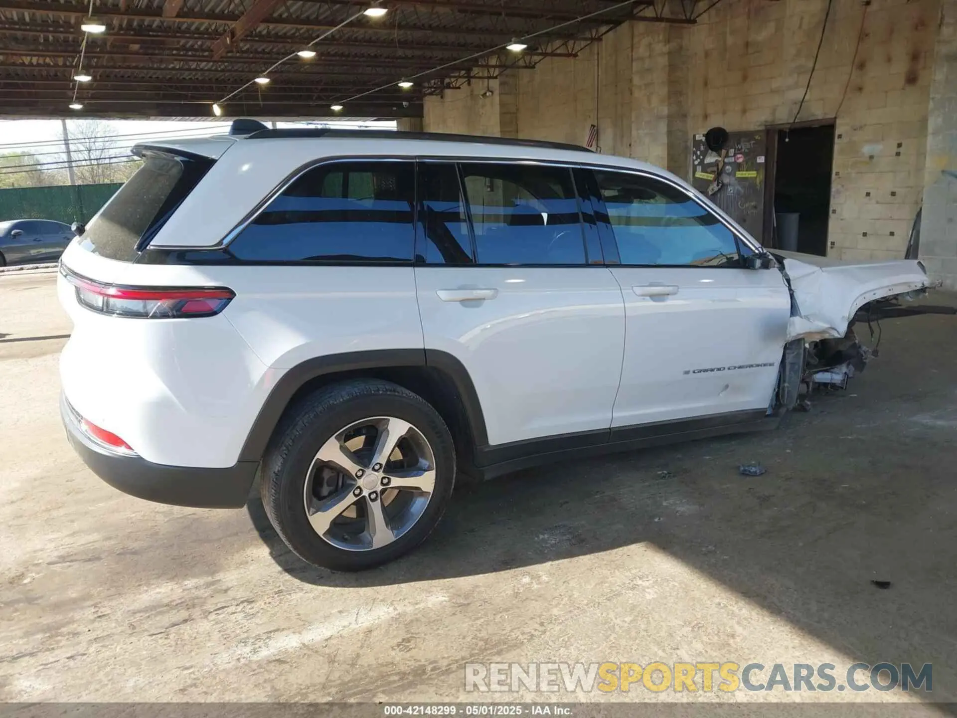 4 Фотография поврежденного автомобиля 1C4RJYB60P8880567 JEEP GRAND CHEROKEE 4XE 2023