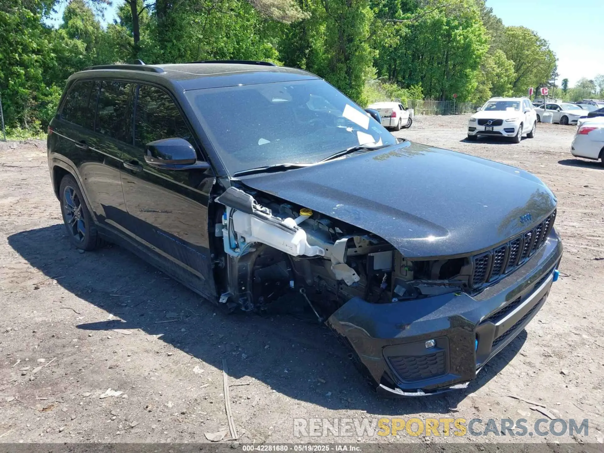 1 Photograph of a damaged car 1C4RJYB61P8904648 JEEP GRAND CHEROKEE 4XE 2023