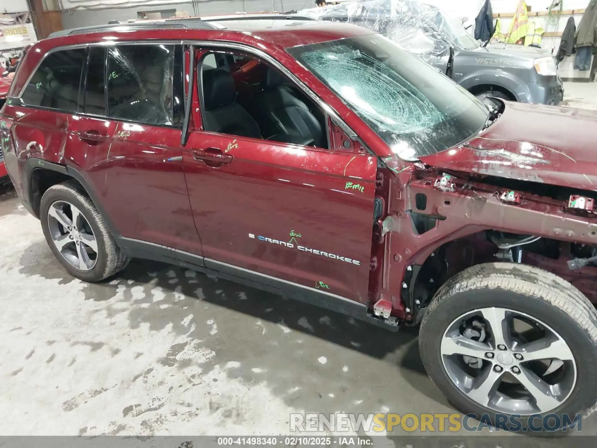 6 Photograph of a damaged car 1C4RJYB61PC650128 JEEP GRAND CHEROKEE 4XE 2023