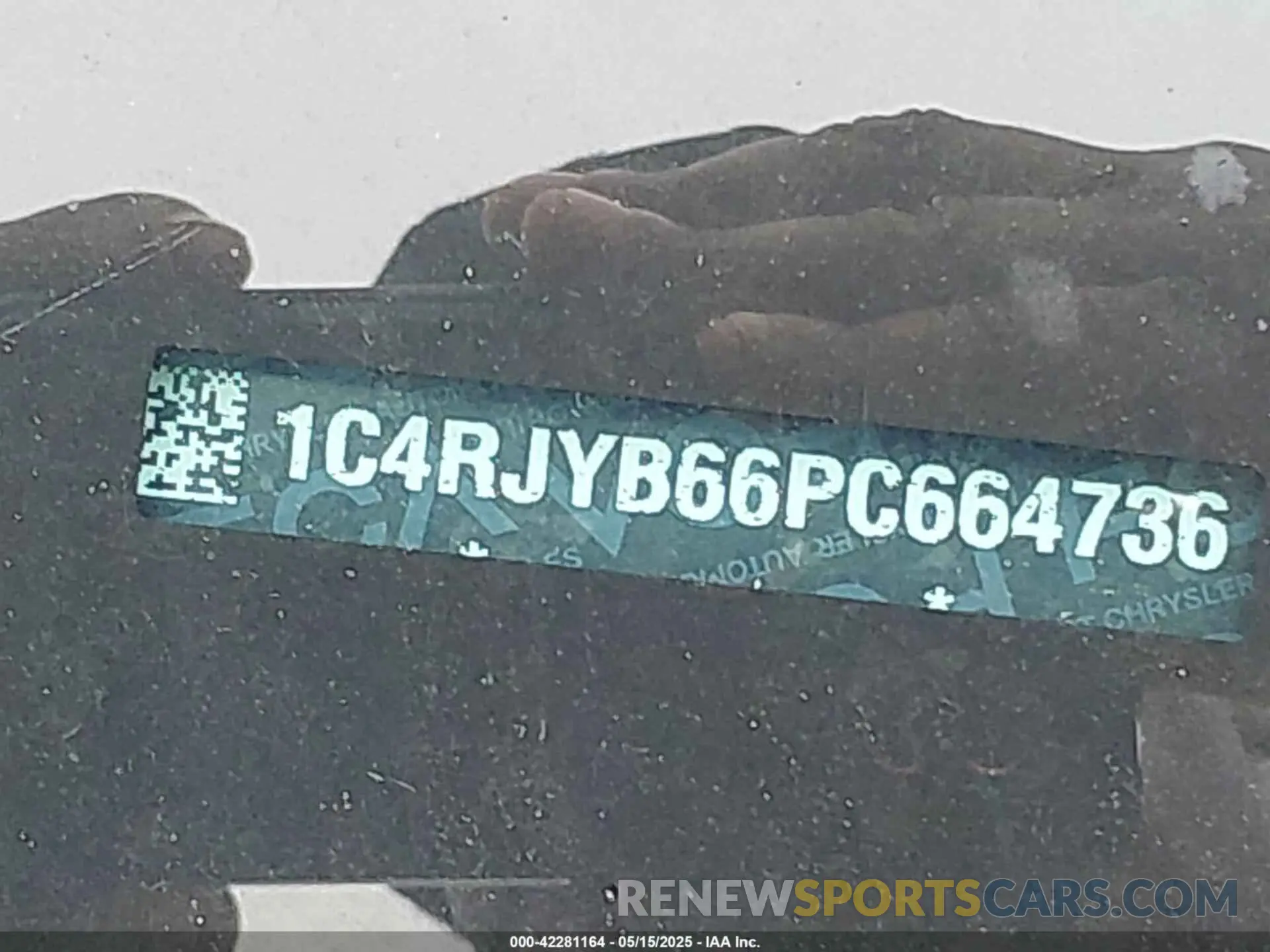 17 Фотография поврежденного автомобиля 1C4RJYB66PC664736 JEEP GRAND CHEROKEE 4XE 2023