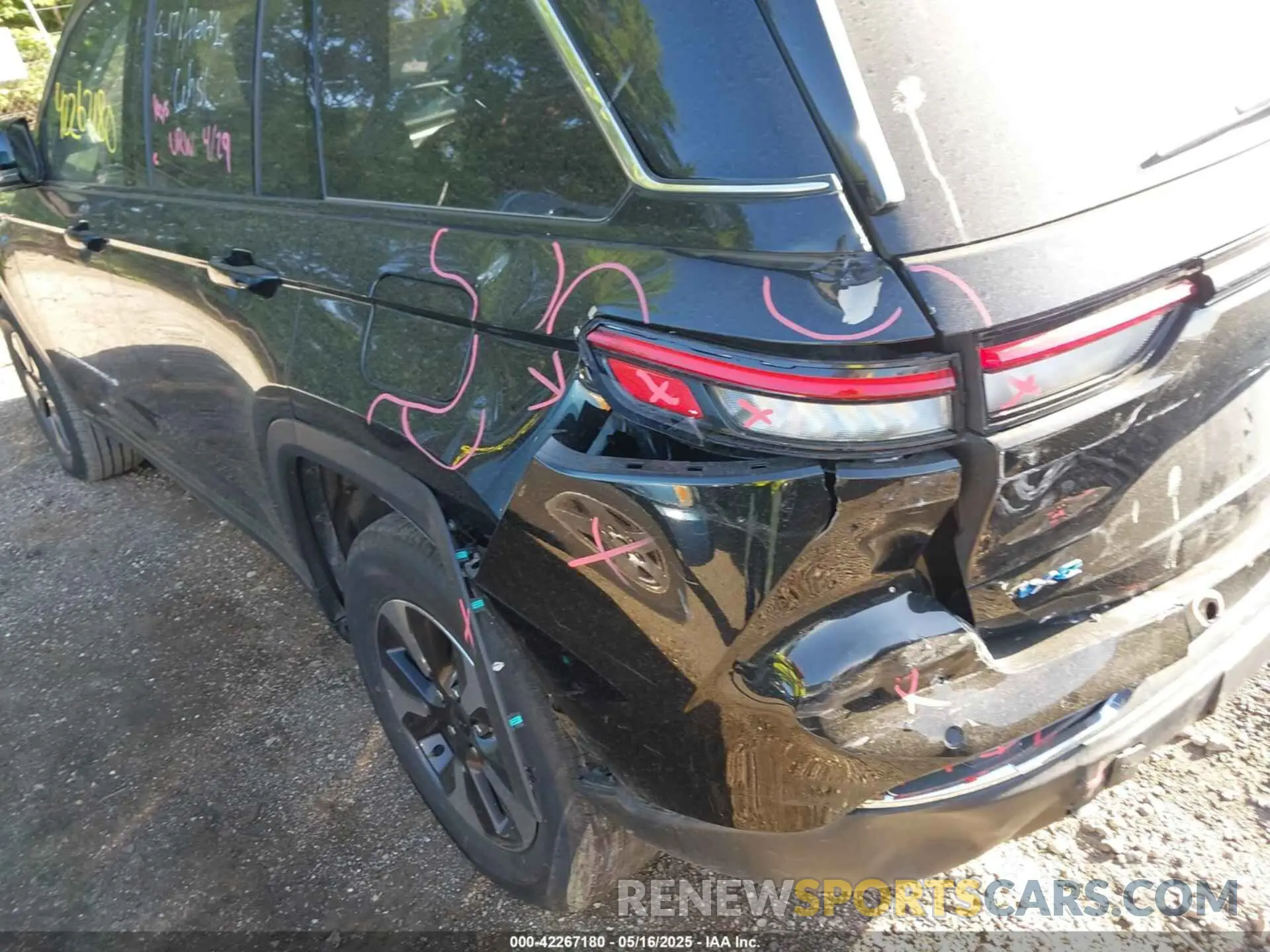 18 Фотография поврежденного автомобиля 1C4RJYB68PC648859 JEEP GRAND CHEROKEE 4XE 2023