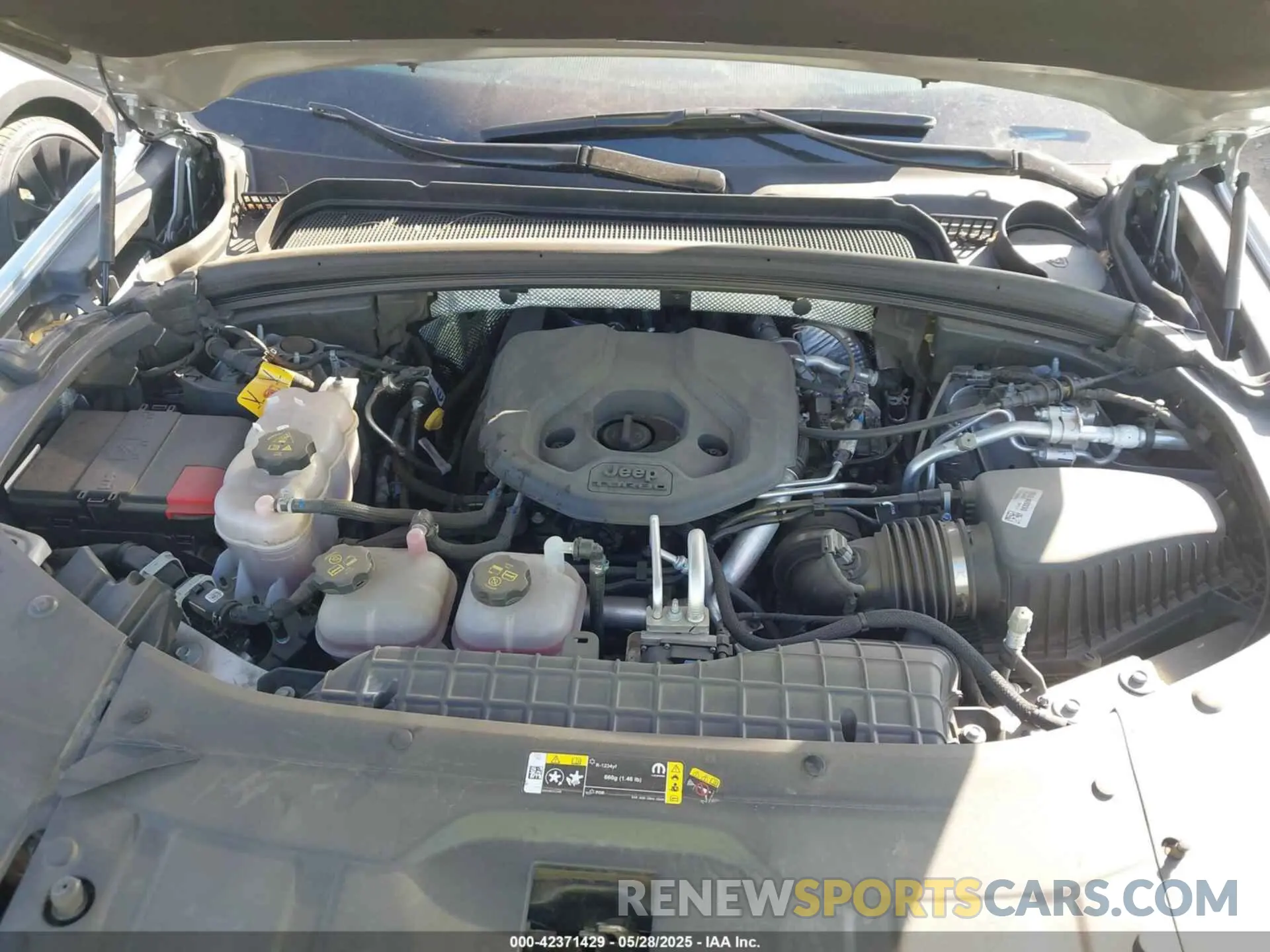 10 Фотография поврежденного автомобиля 1C4RJYB69PC624540 JEEP GRAND CHEROKEE 4XE 2023