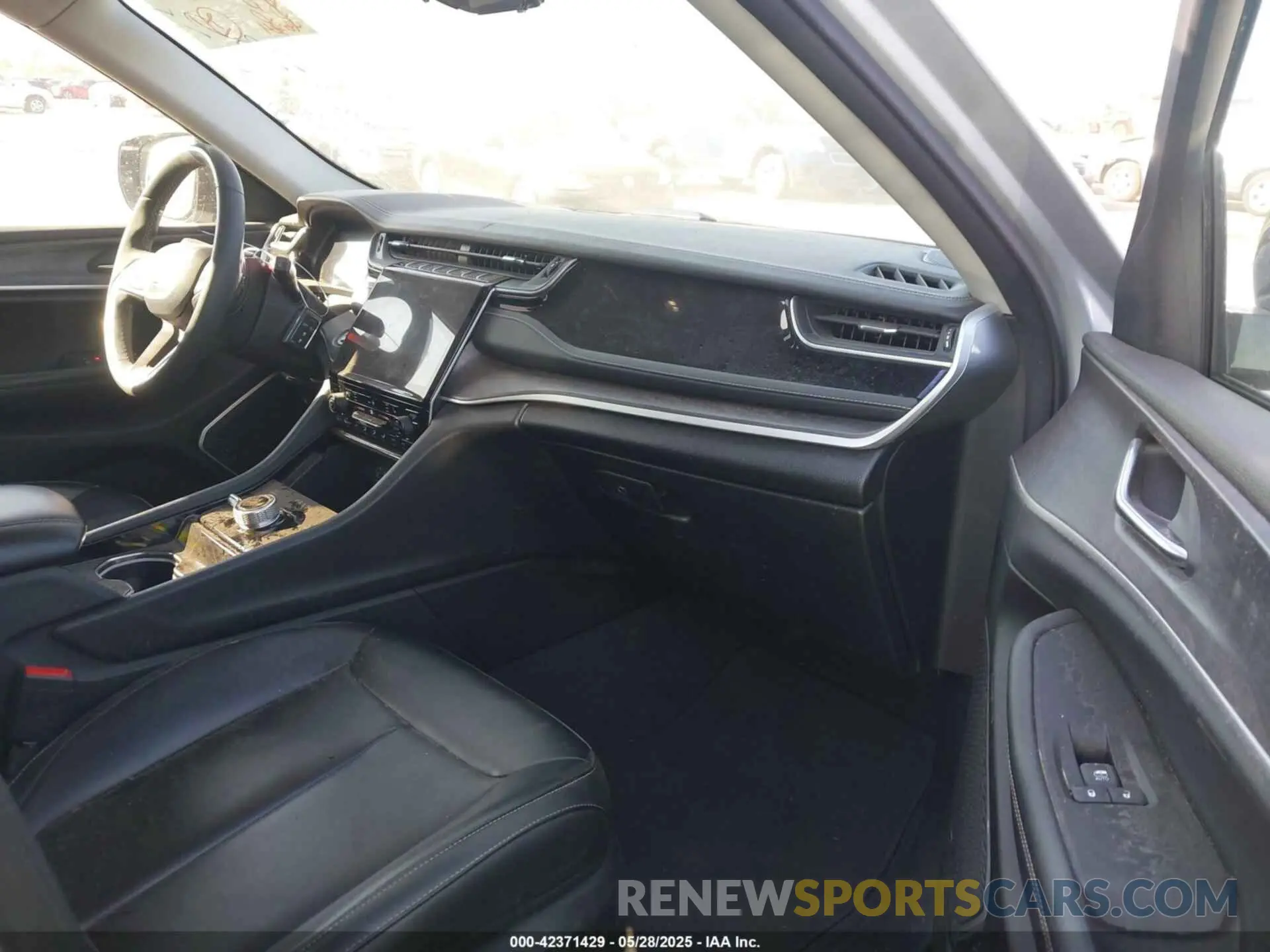 5 Фотография поврежденного автомобиля 1C4RJYB69PC624540 JEEP GRAND CHEROKEE 4XE 2023