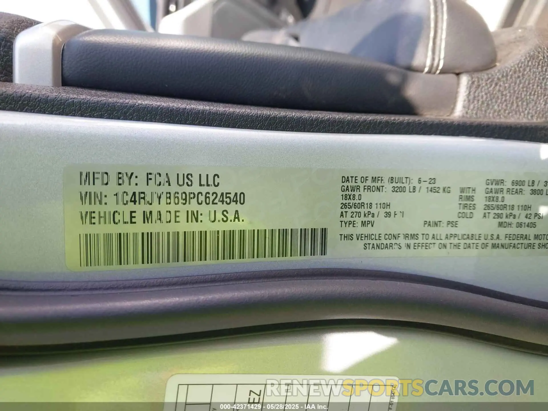 9 Фотография поврежденного автомобиля 1C4RJYB69PC624540 JEEP GRAND CHEROKEE 4XE 2023