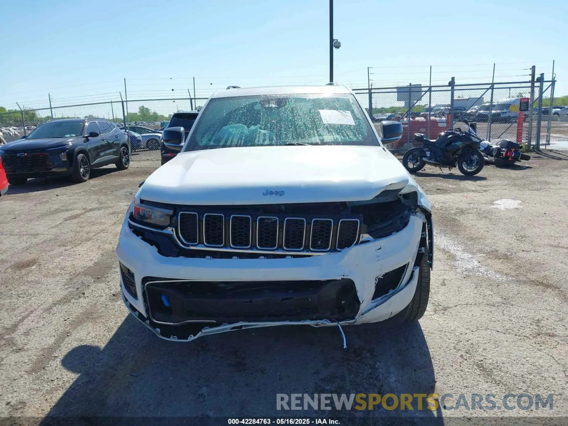 12 Фотография поврежденного автомобиля 1C4RJYD67P8791530 JEEP GRAND CHEROKEE 4XE 2023