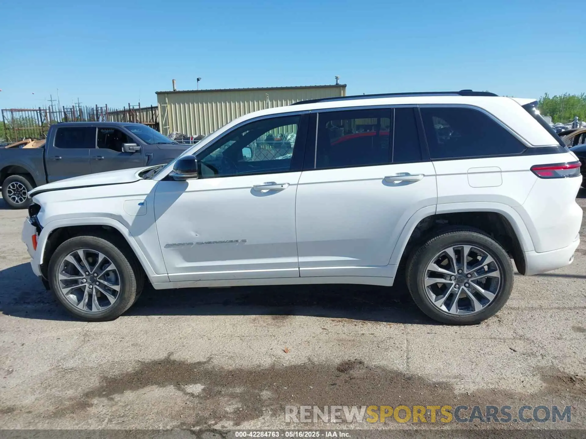 14 Фотография поврежденного автомобиля 1C4RJYD67P8791530 JEEP GRAND CHEROKEE 4XE 2023