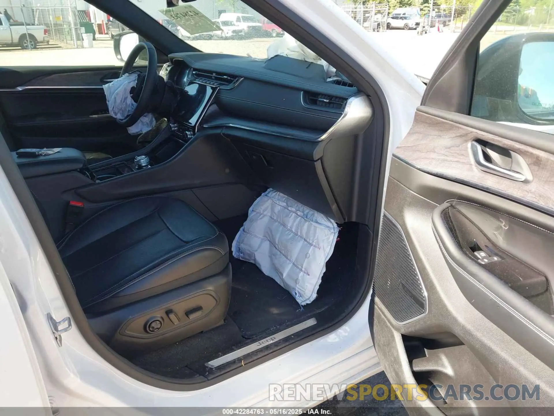 5 Фотография поврежденного автомобиля 1C4RJYD67P8791530 JEEP GRAND CHEROKEE 4XE 2023