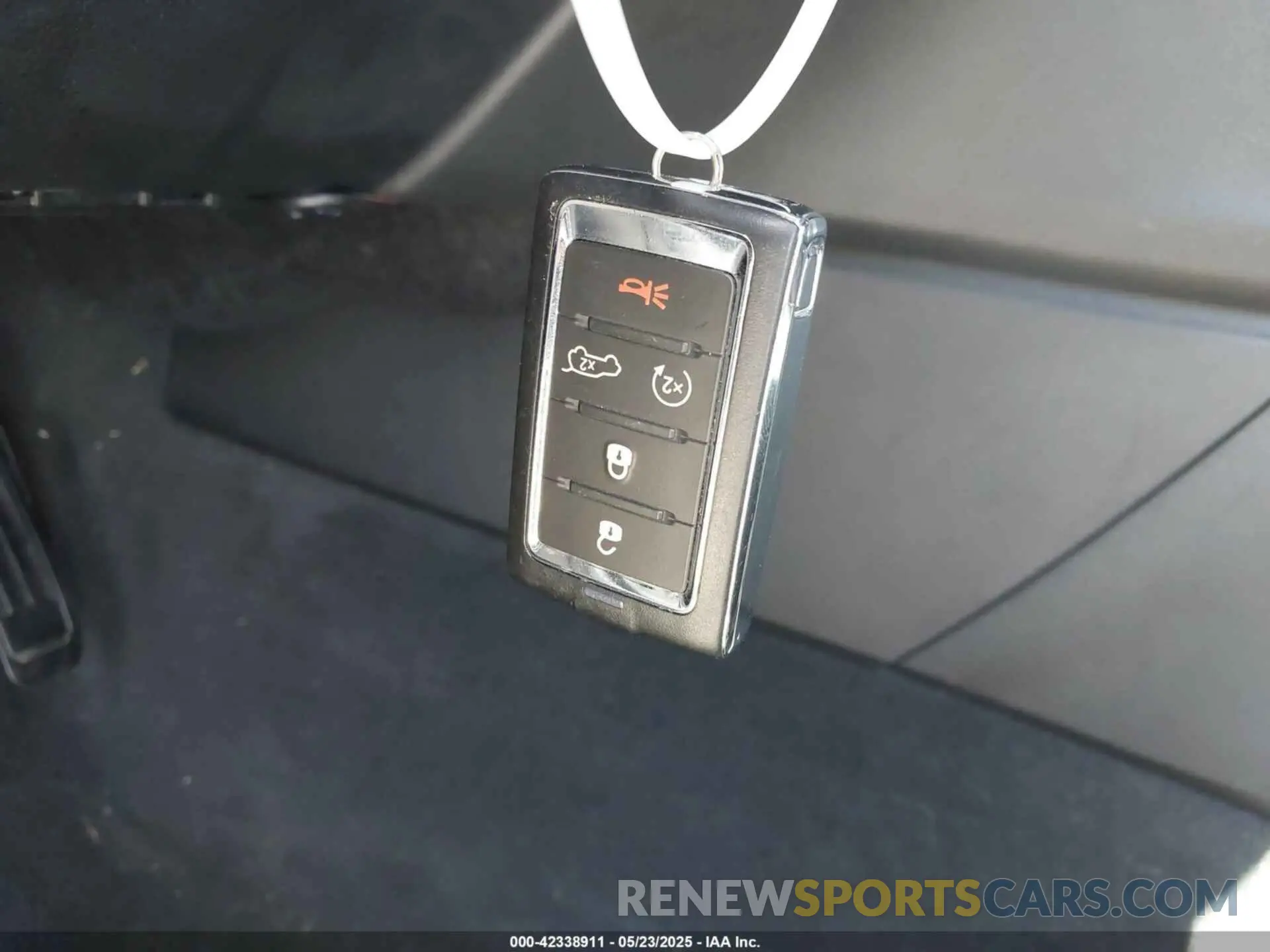 11 Фотография поврежденного автомобиля 1C4RJYE68P8787968 JEEP GRAND CHEROKEE 4XE 2023