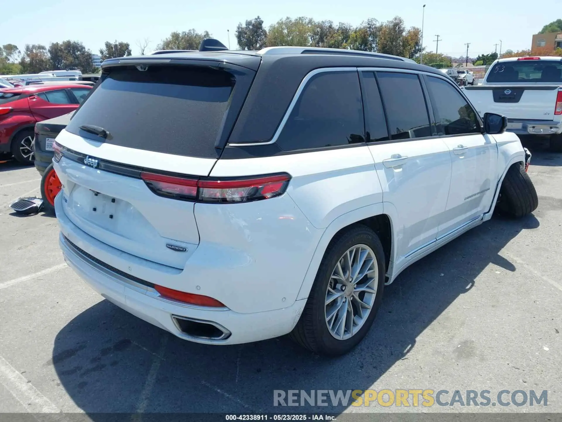 4 Фотография поврежденного автомобиля 1C4RJYE68P8787968 JEEP GRAND CHEROKEE 4XE 2023