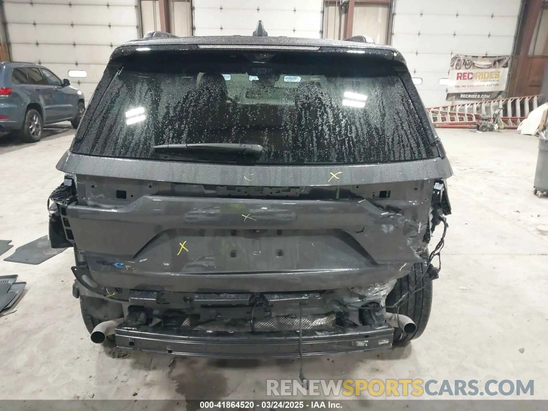 17 Photograph of a damaged car 1C4RJYB60R8509704 JEEP GRAND CHEROKEE 4XE 2024