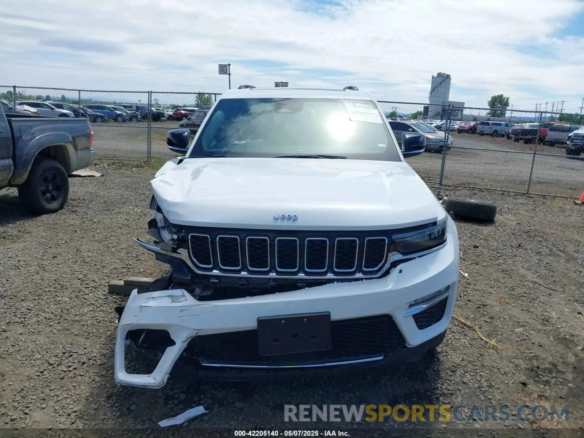 13 Photograph of a damaged car 1C4RJYB60RC120378 JEEP GRAND CHEROKEE 4XE 2024