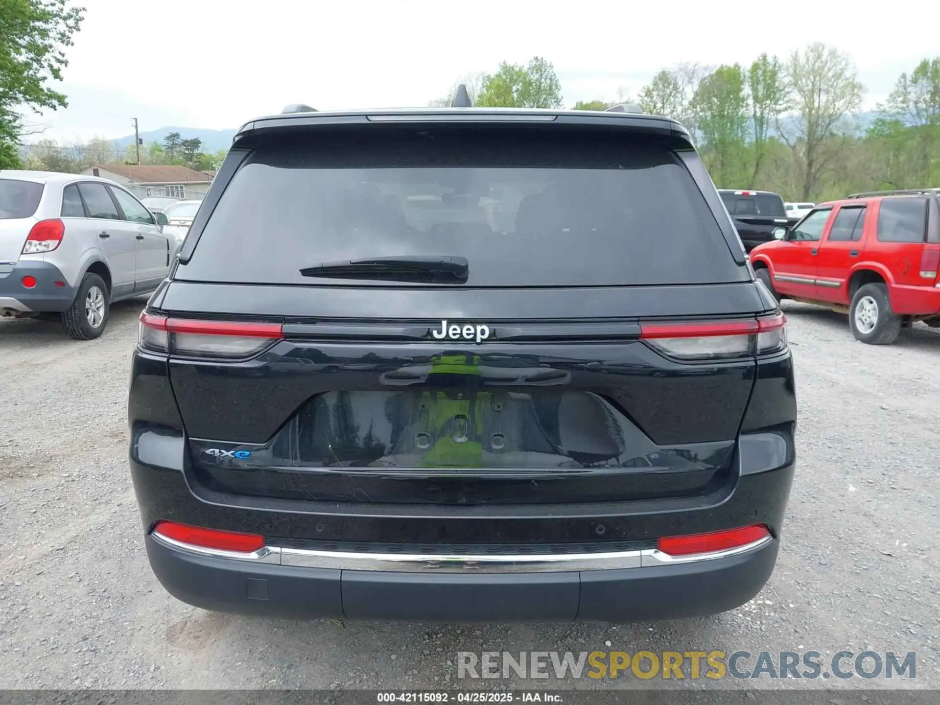 16 Photograph of a damaged car 1C4RJYB61R8521215 JEEP GRAND CHEROKEE 4XE 2024
