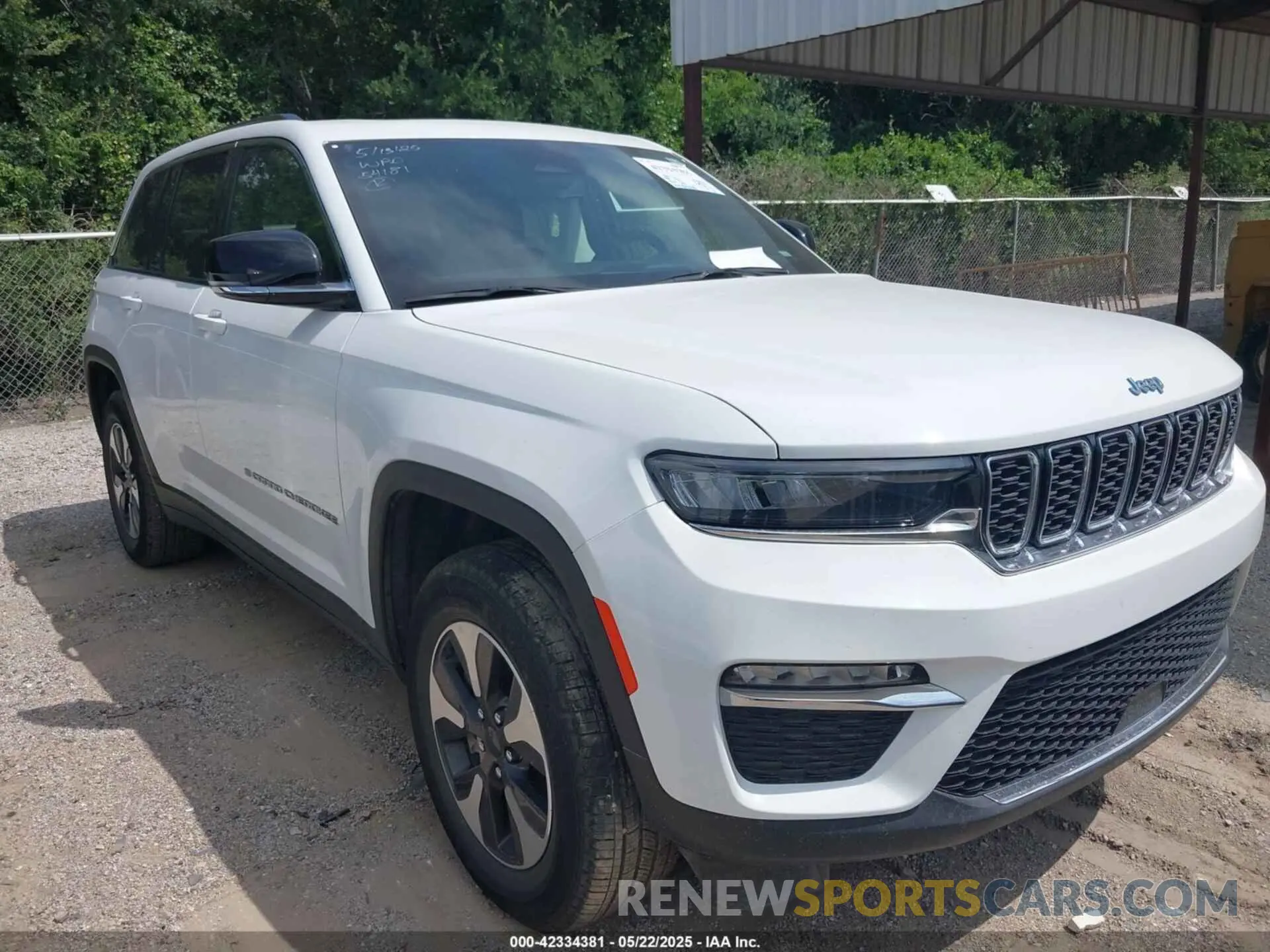1 Фотография поврежденного автомобиля 1C4RJYB62R8516685 JEEP GRAND CHEROKEE 4XE 2024
