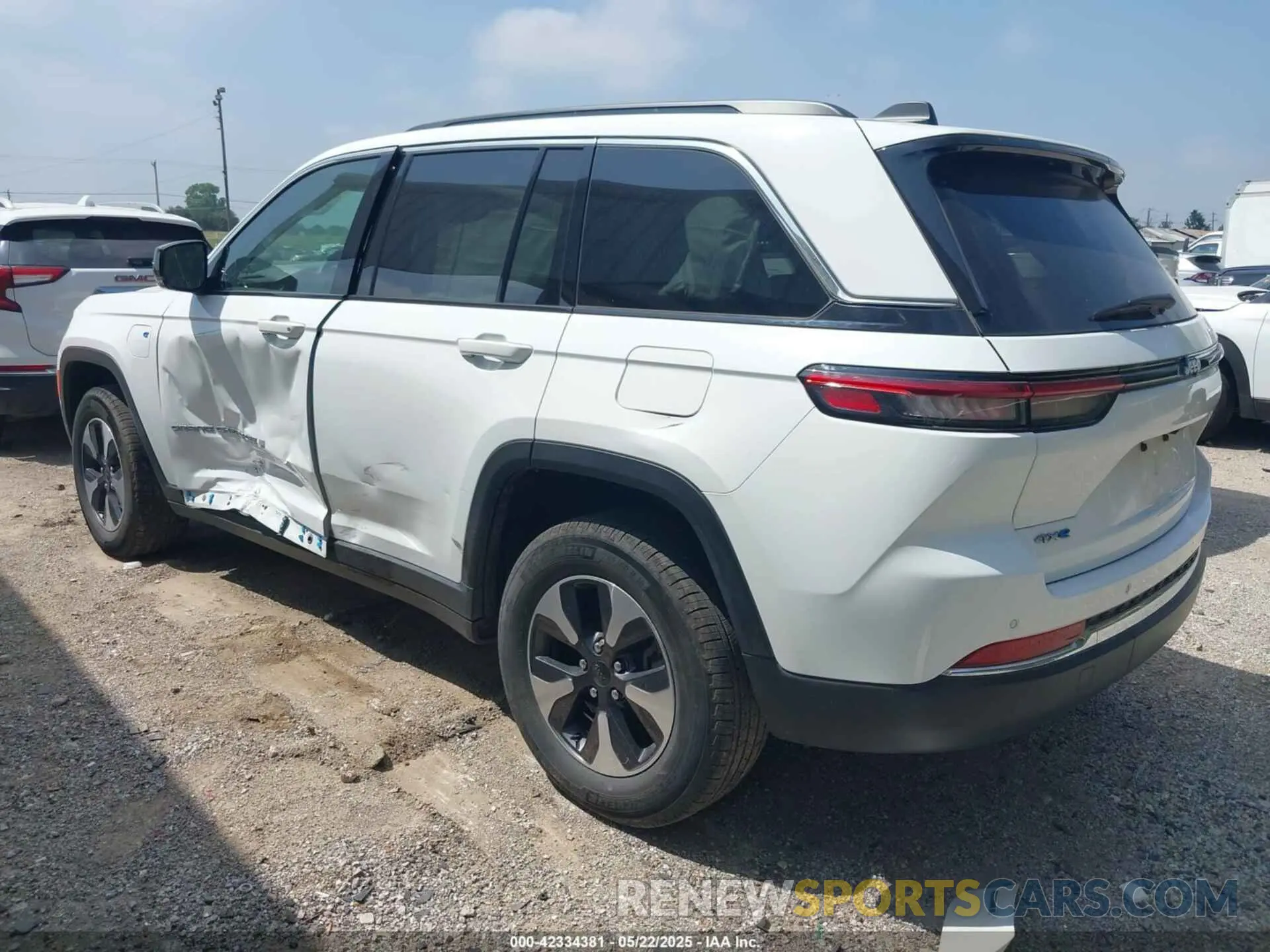 3 Фотография поврежденного автомобиля 1C4RJYB62R8516685 JEEP GRAND CHEROKEE 4XE 2024