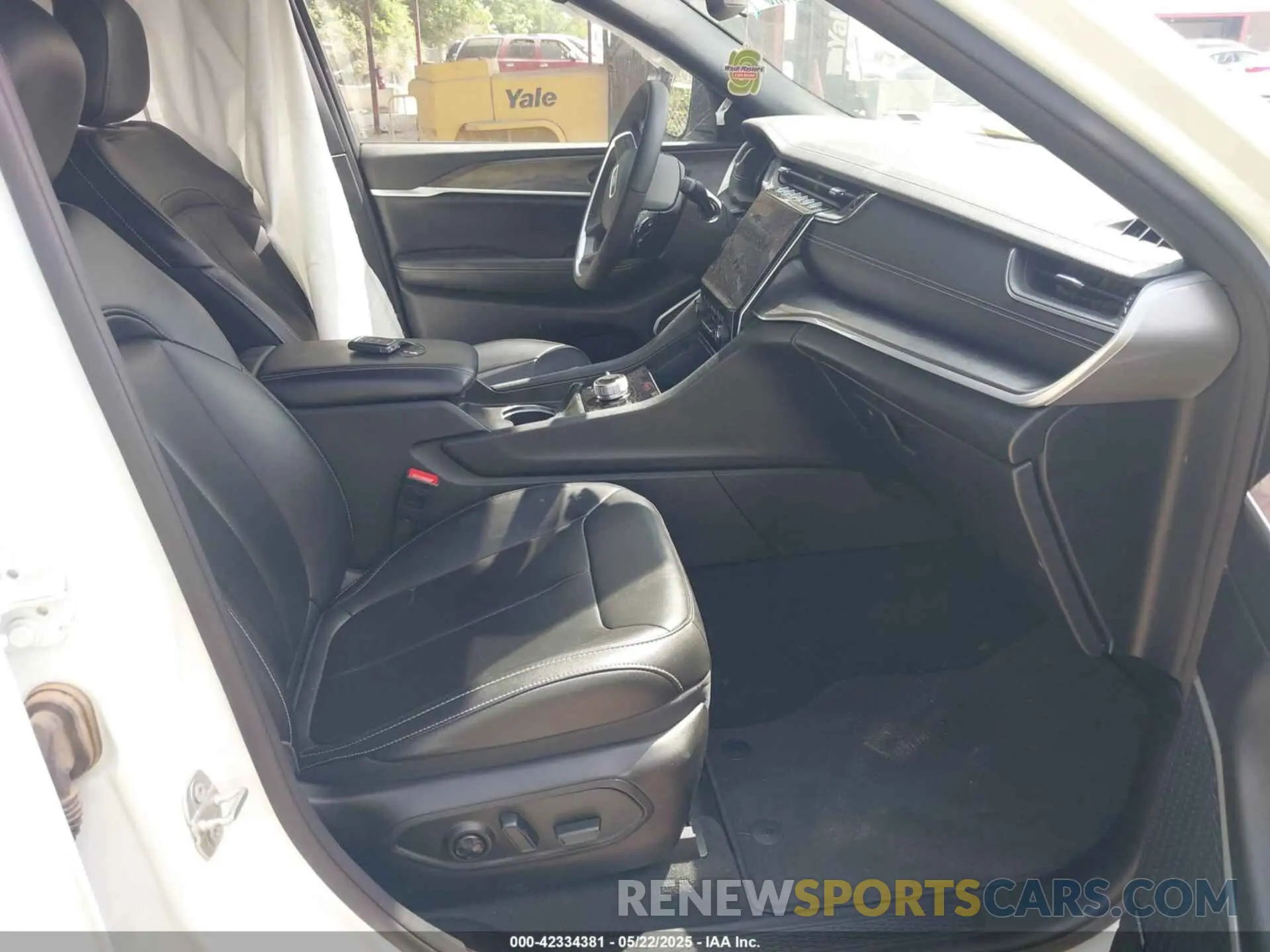 5 Фотография поврежденного автомобиля 1C4RJYB62R8516685 JEEP GRAND CHEROKEE 4XE 2024
