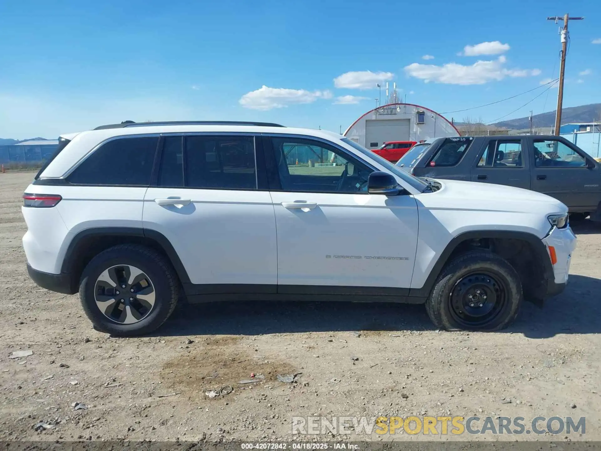 14 Фотография поврежденного автомобиля 1C4RJYB62R8958527 JEEP GRAND CHEROKEE 4XE 2024