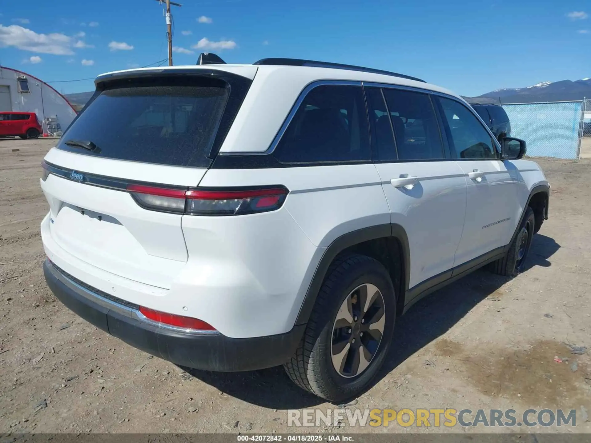 4 Фотография поврежденного автомобиля 1C4RJYB62R8958527 JEEP GRAND CHEROKEE 4XE 2024