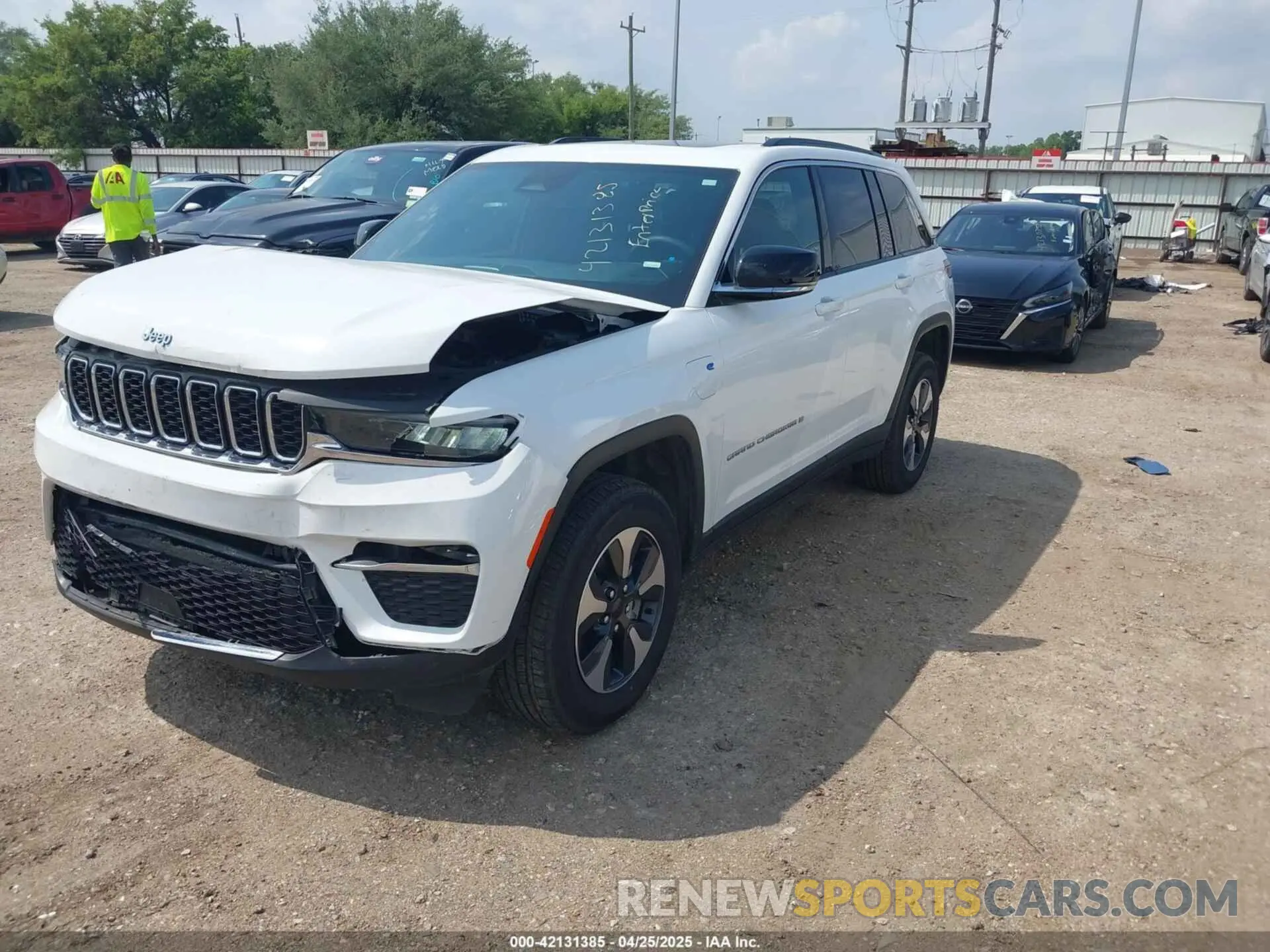 2 Photograph of a damaged car 1C4RJYB64R8518793 JEEP GRAND CHEROKEE 4XE 2024