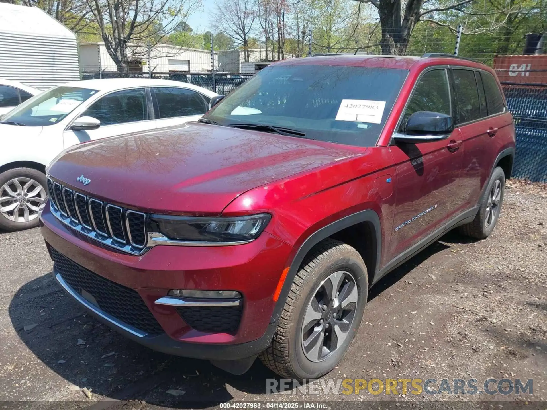 2 Фотография поврежденного автомобиля 1C4RJYB64RC121095 JEEP GRAND CHEROKEE 4XE 2024