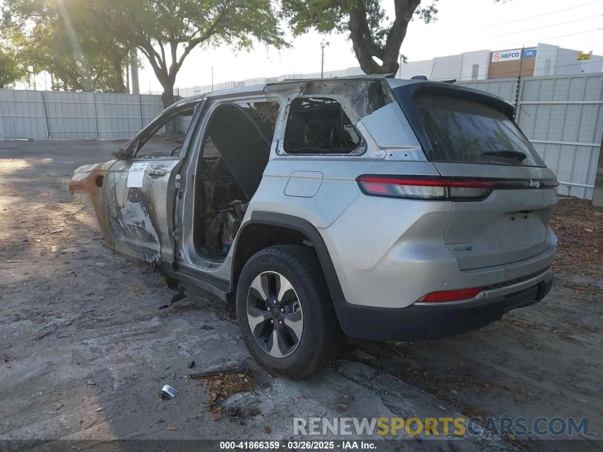 3 Photograph of a damaged car 1C4RJYB67R8516021 JEEP GRAND CHEROKEE 4XE 2024