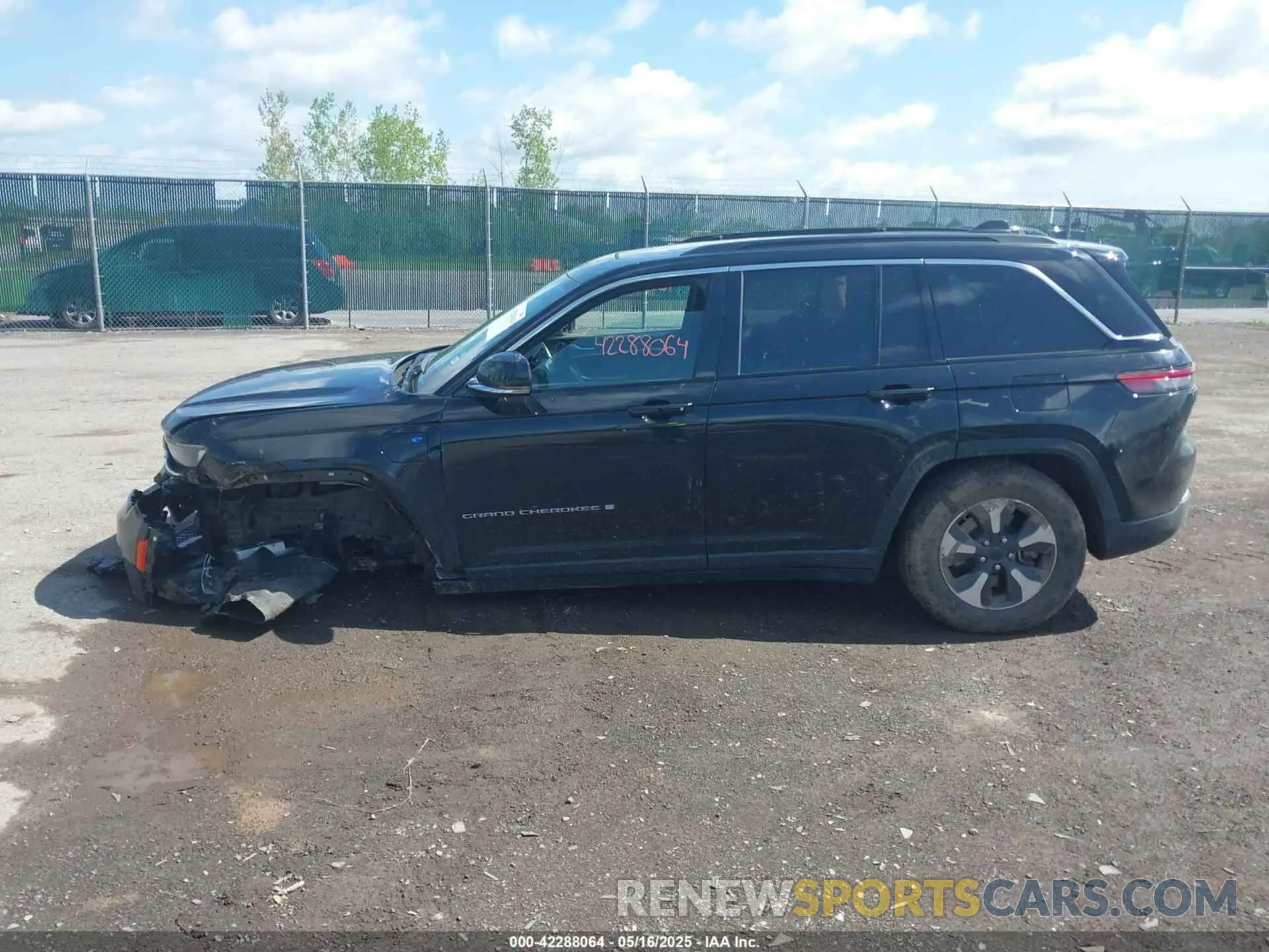 14 Photograph of a damaged car 1C4RJYB67RC116411 JEEP GRAND CHEROKEE 4XE 2024