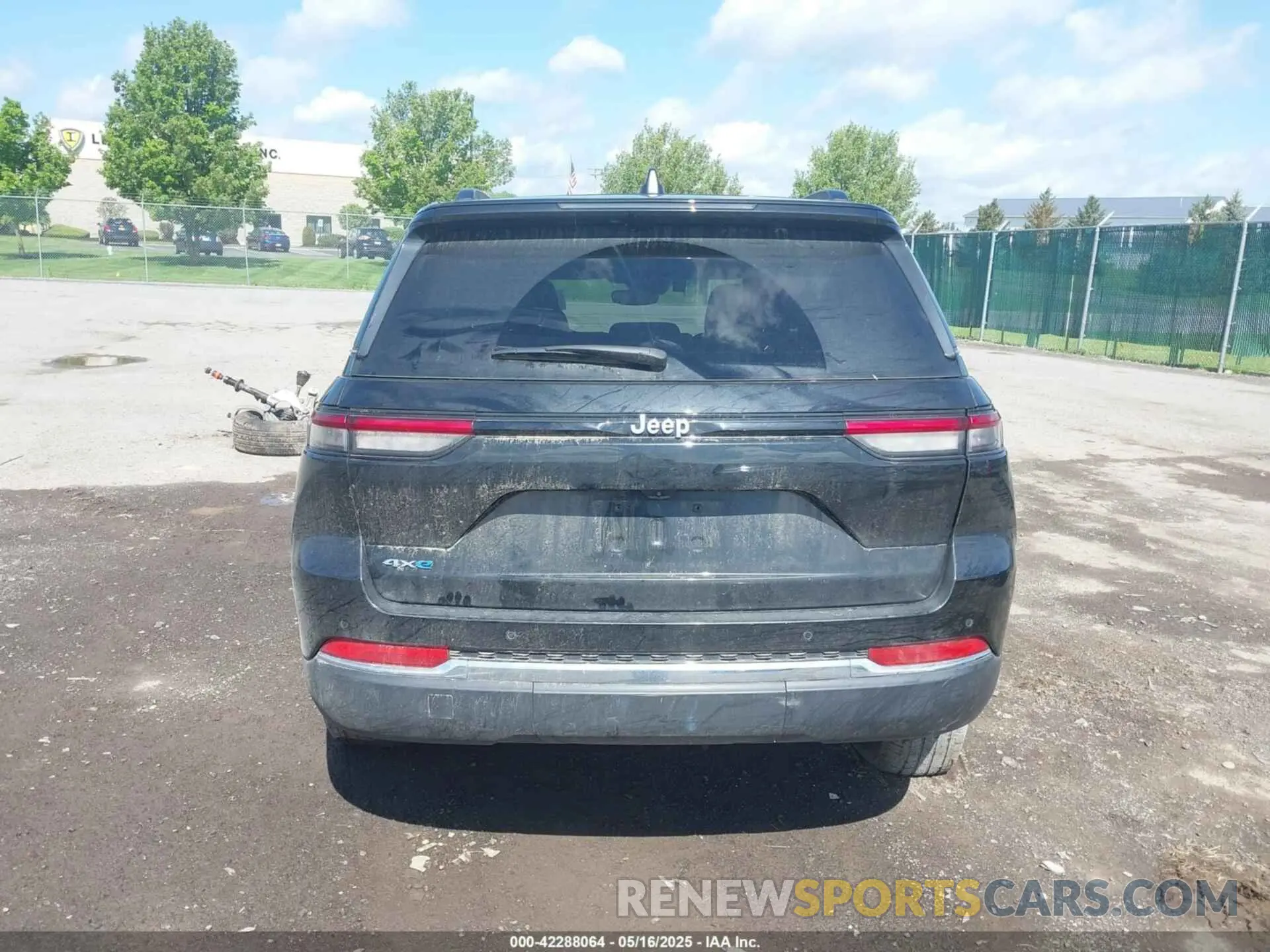 16 Photograph of a damaged car 1C4RJYB67RC116411 JEEP GRAND CHEROKEE 4XE 2024