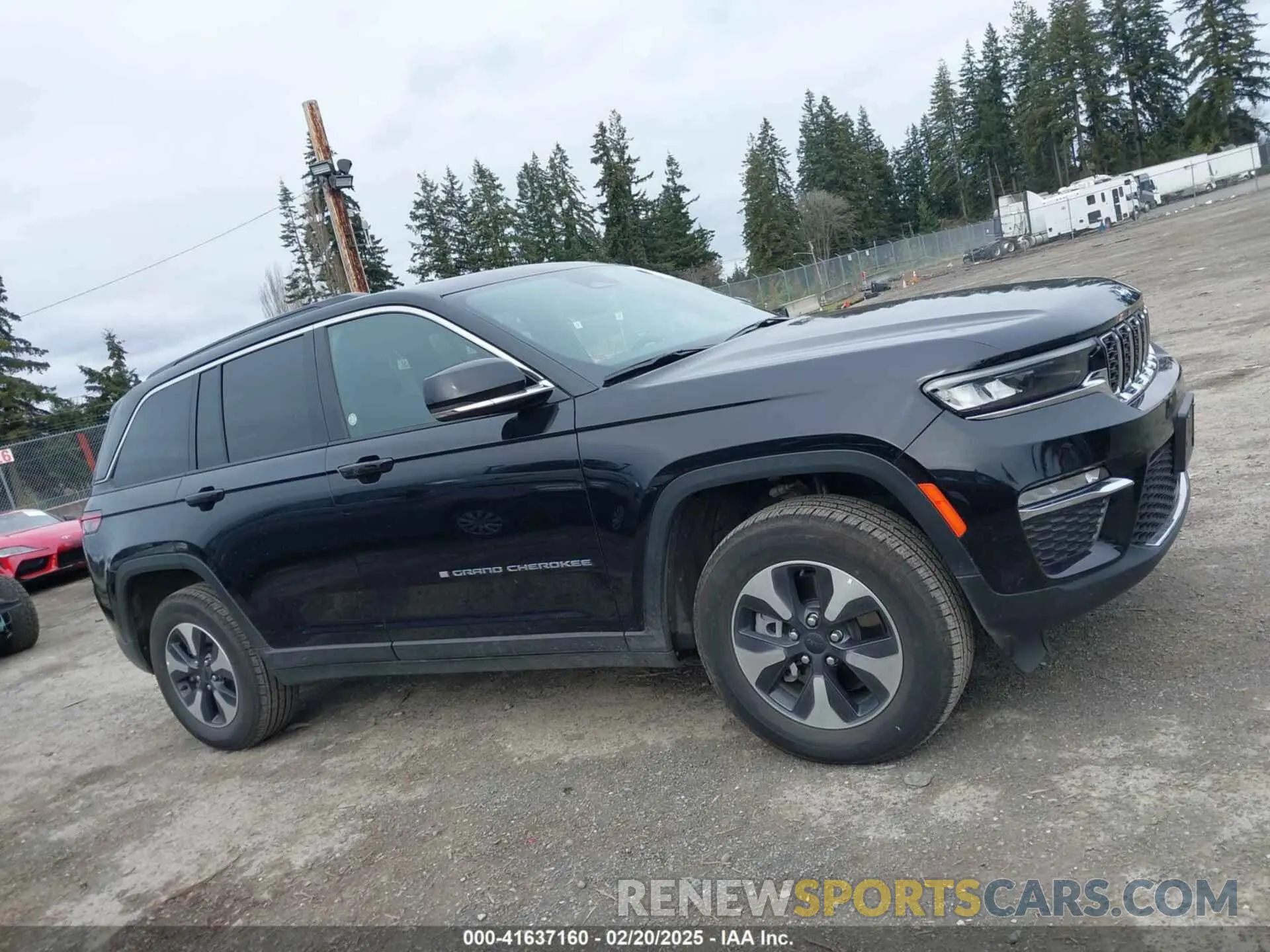 13 Photograph of a damaged car 1C4RJYB67RC158495 JEEP GRAND CHEROKEE 4XE 2024