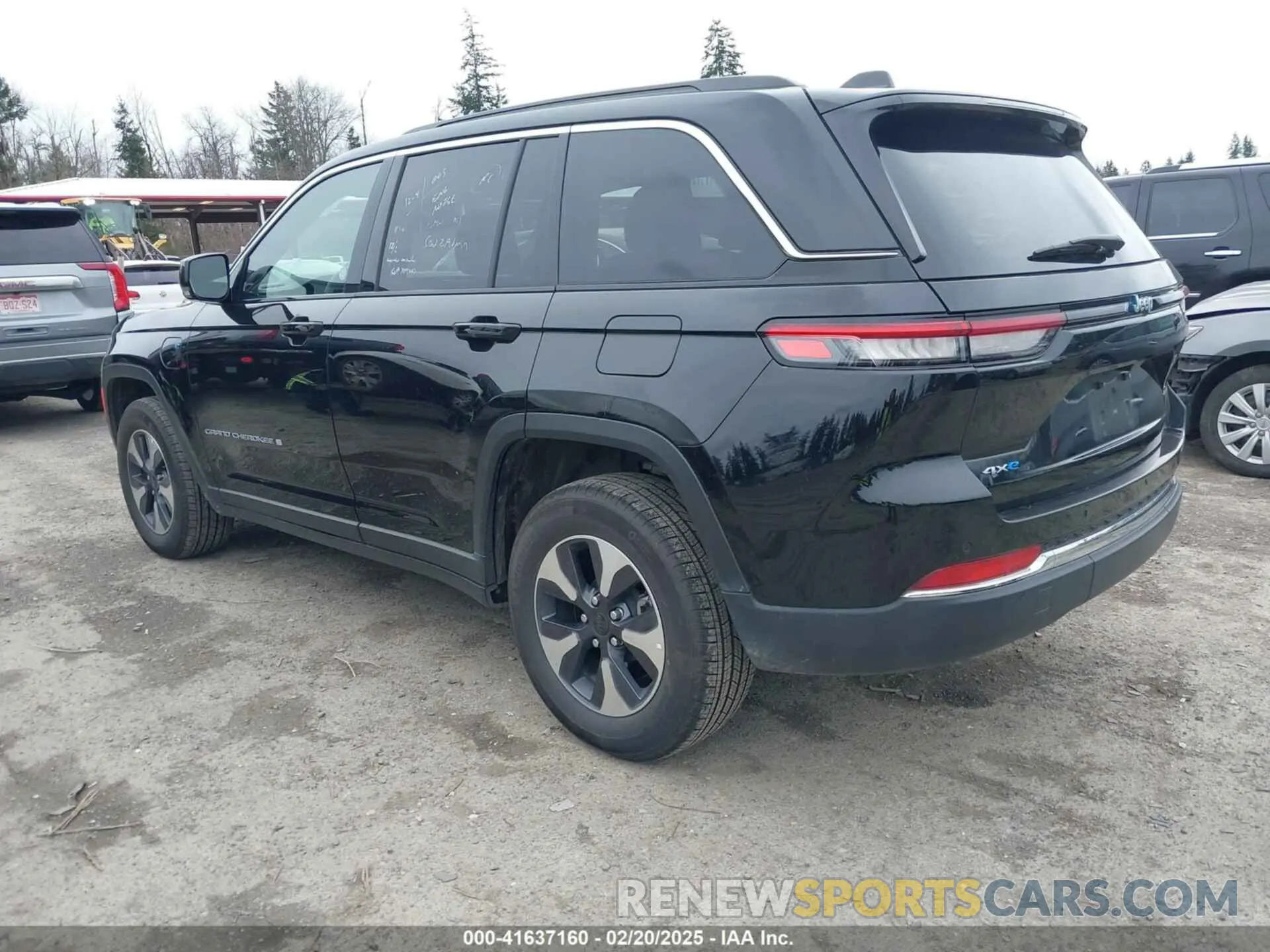 3 Photograph of a damaged car 1C4RJYB67RC158495 JEEP GRAND CHEROKEE 4XE 2024