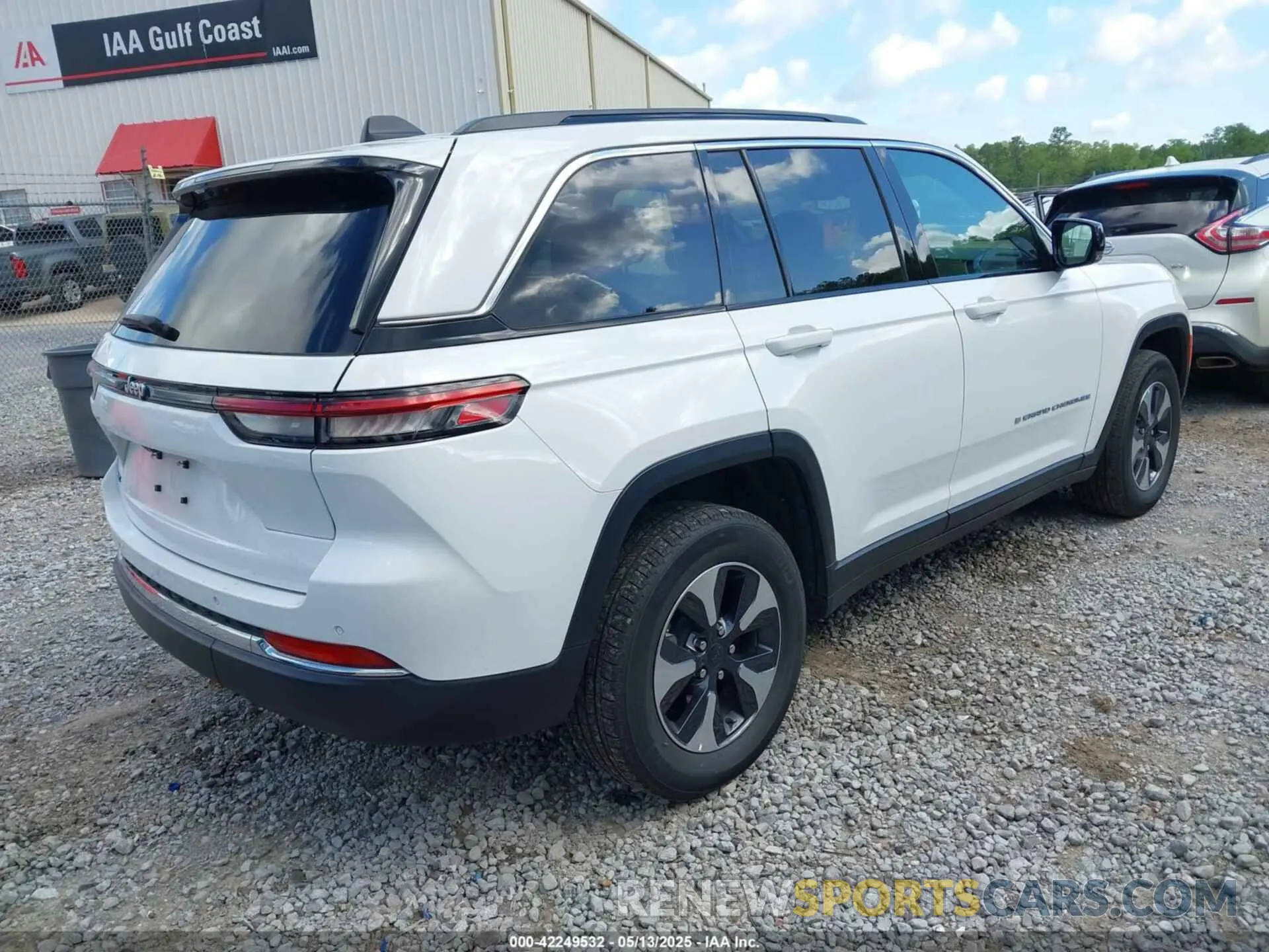 4 Фотография поврежденного автомобиля 1C4RJYB6XRC129539 JEEP GRAND CHEROKEE 4XE 2024