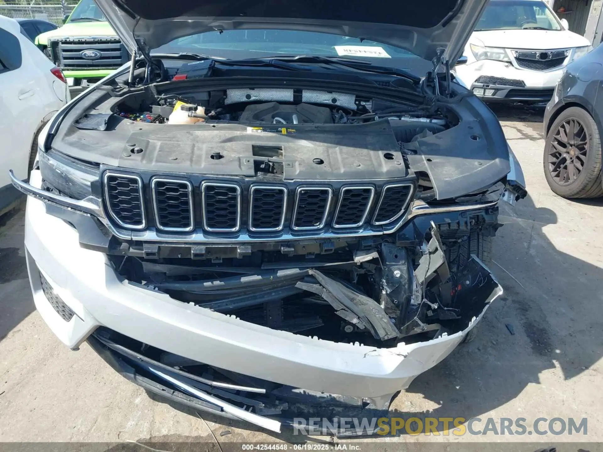 10 Photograph of a damaged car 1C4RJYB6XRC171449 JEEP GRAND CHEROKEE 4XE 2024