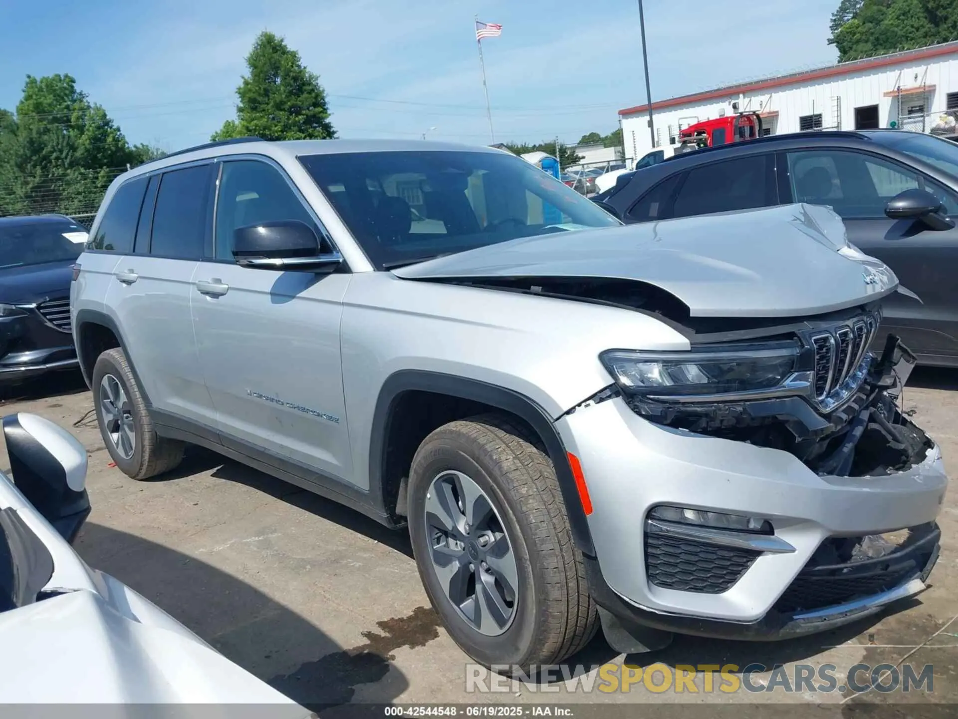 13 Photograph of a damaged car 1C4RJYB6XRC171449 JEEP GRAND CHEROKEE 4XE 2024
