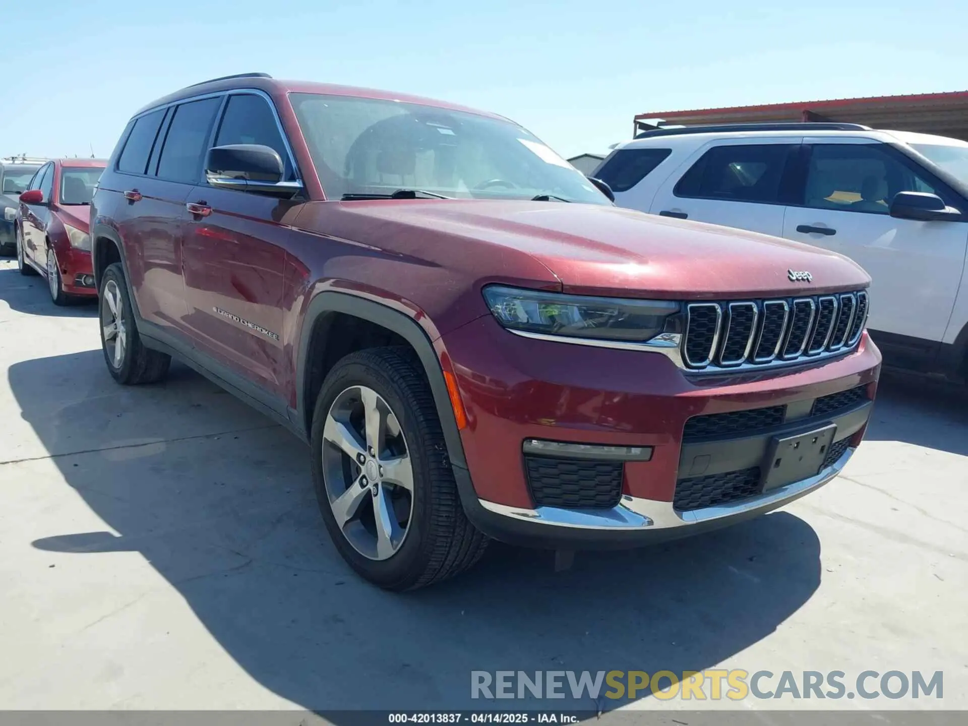 1 Photograph of a damaged car 1C4RJJBG1M8207699 JEEP GRAND CHEROKEE L 2021
