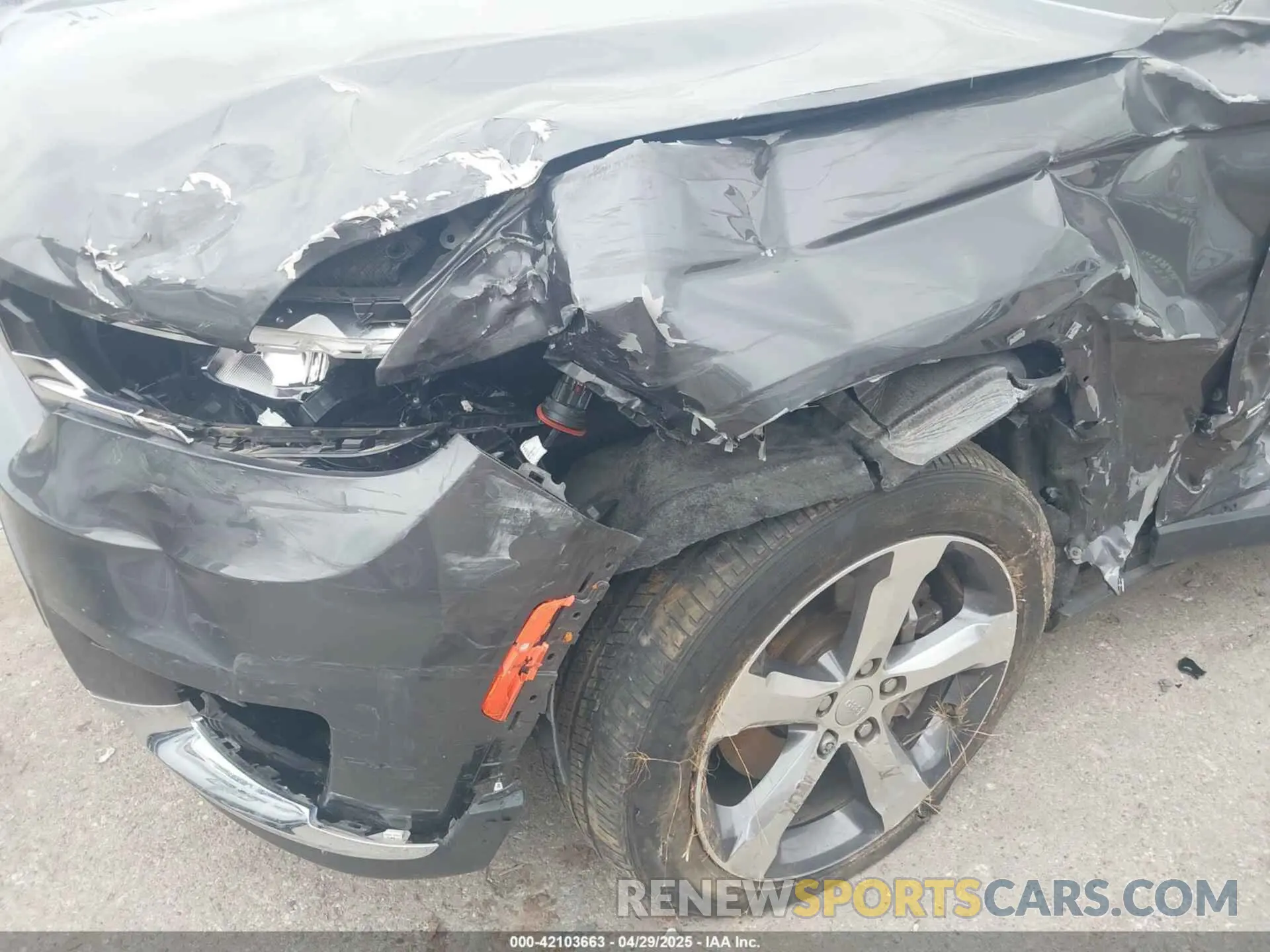 6 Photograph of a damaged car 1C4RJJBG2M8175586 JEEP GRAND CHEROKEE L 2021