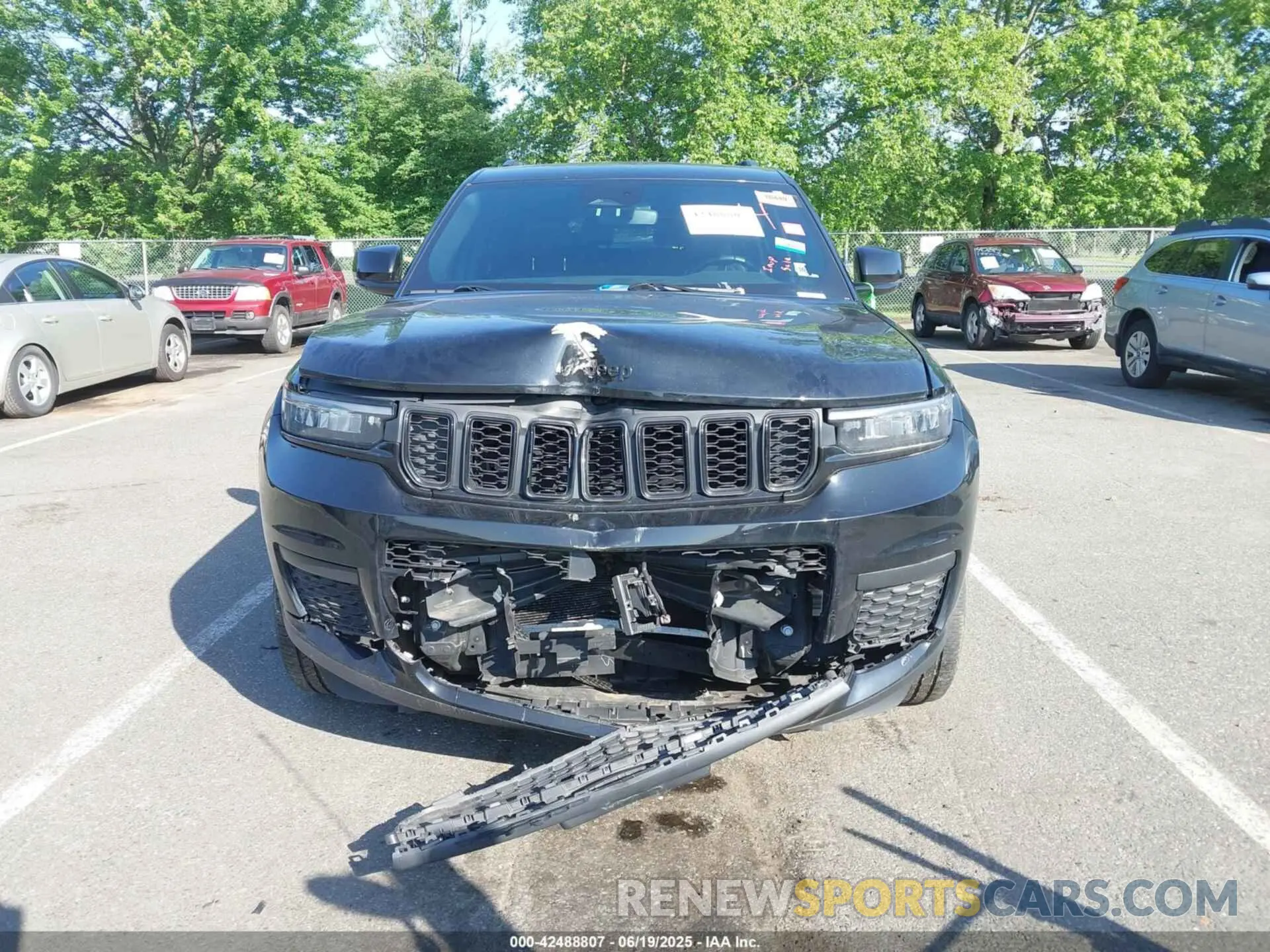 13 Photograph of a damaged car 1C4RJKAG2M8151506 JEEP GRAND CHEROKEE L 2021