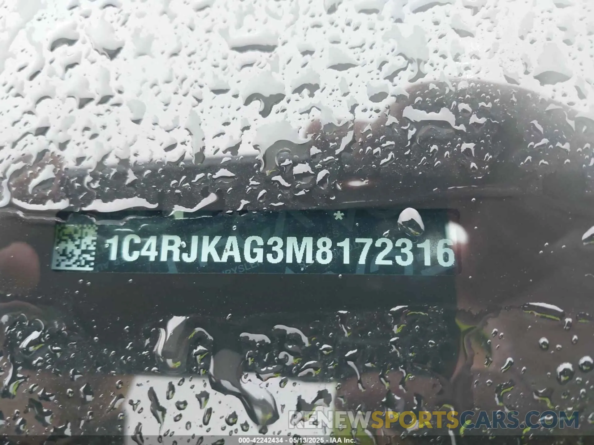 9 Фотография поврежденного автомобиля 1C4RJKAG3M8172316 JEEP GRAND CHEROKEE L 2021
