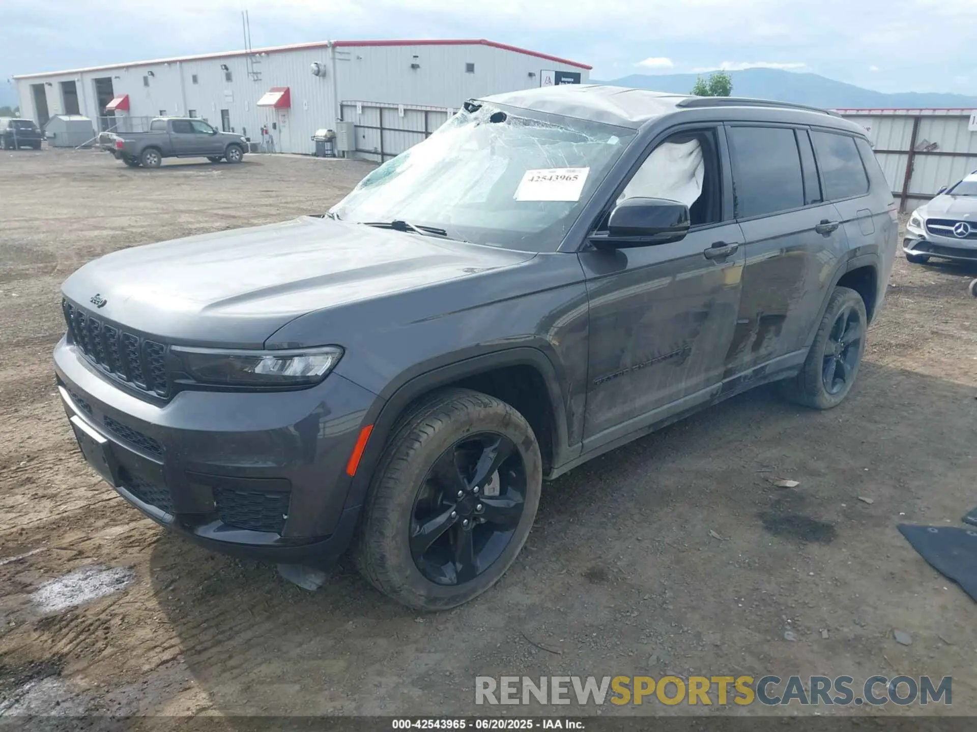 2 Photograph of a damaged car 1C4RJKAG5M8209107 JEEP GRAND CHEROKEE L 2021