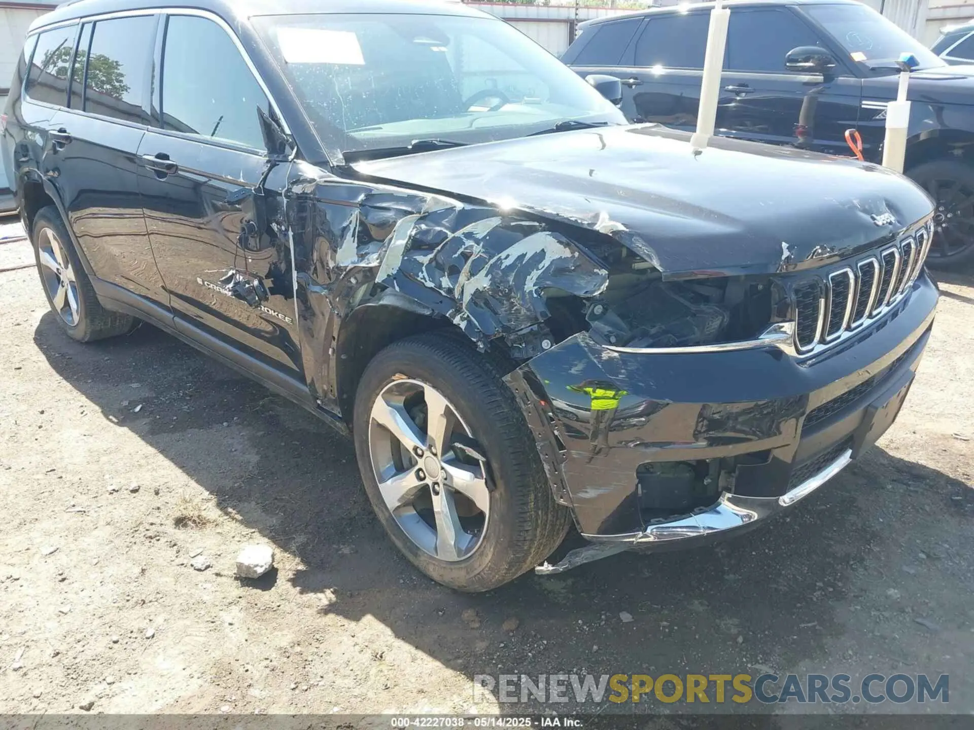 6 Photograph of a damaged car 1C4RJKBG1M8105003 JEEP GRAND CHEROKEE L 2021