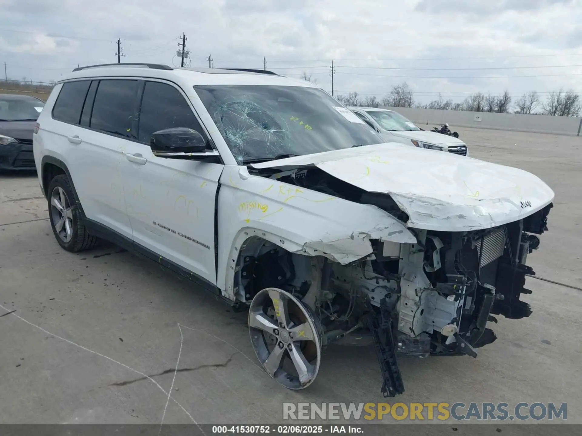 1 Photograph of a damaged car 1C4RJKBG1M8106569 JEEP GRAND CHEROKEE L 2021