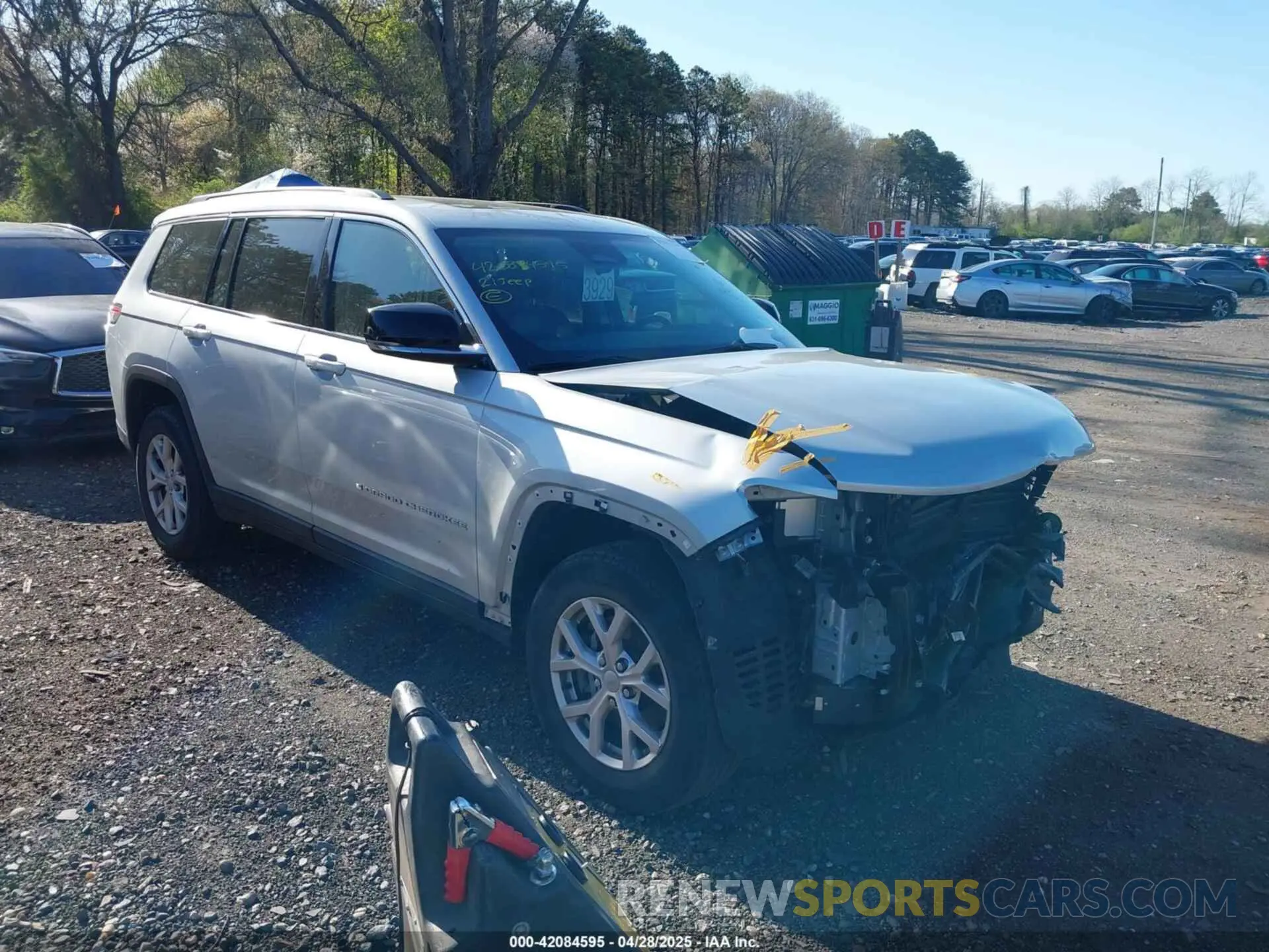 1 Photograph of a damaged car 1C4RJKBG1M8109598 JEEP GRAND CHEROKEE L 2021