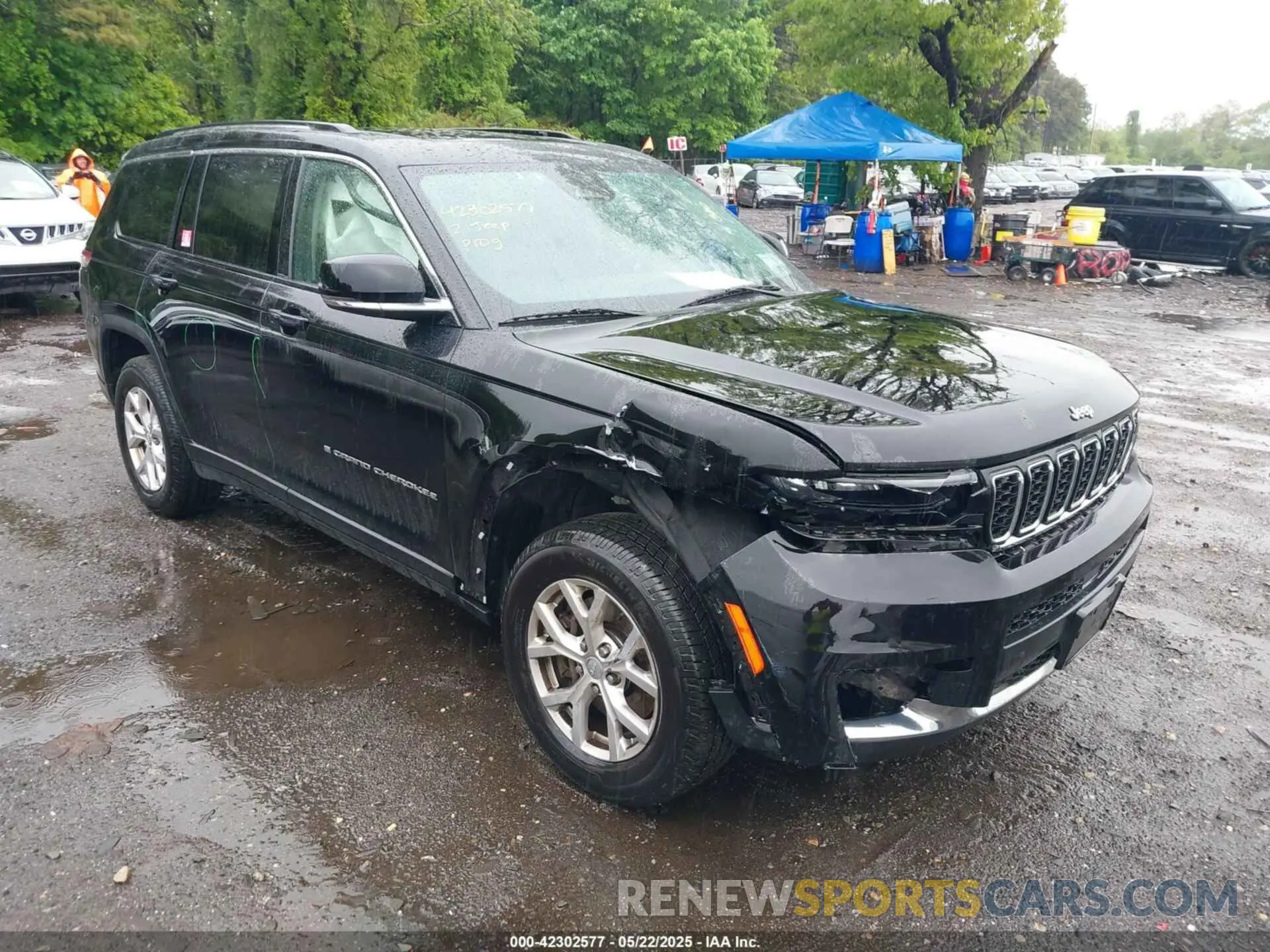 6 Photograph of a damaged car 1C4RJKBG1M8137417 JEEP GRAND CHEROKEE L 2021