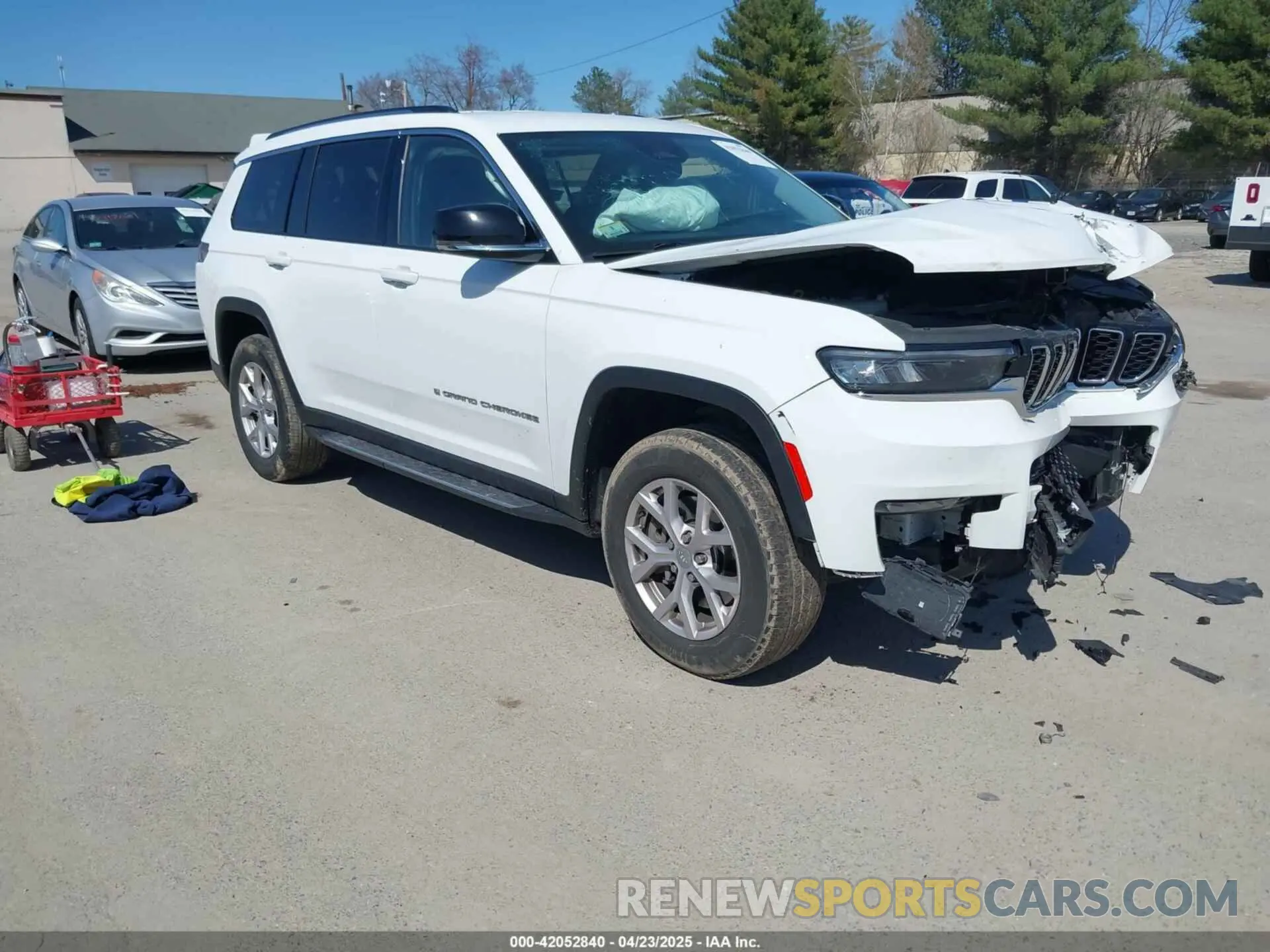 1 Photograph of a damaged car 1C4RJKBG1M8210916 JEEP GRAND CHEROKEE L 2021