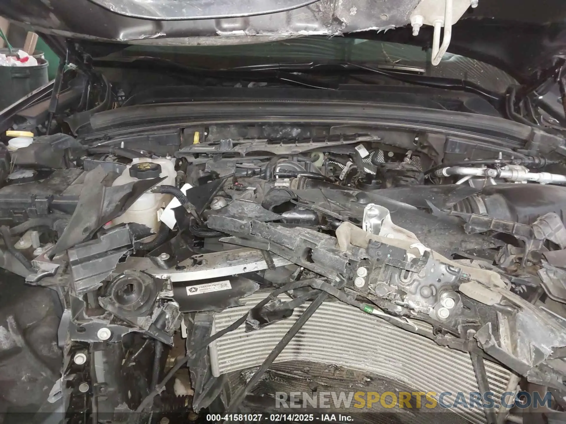 10 Photograph of a damaged car 1C4RJKBG3M8171598 JEEP GRAND CHEROKEE L 2021