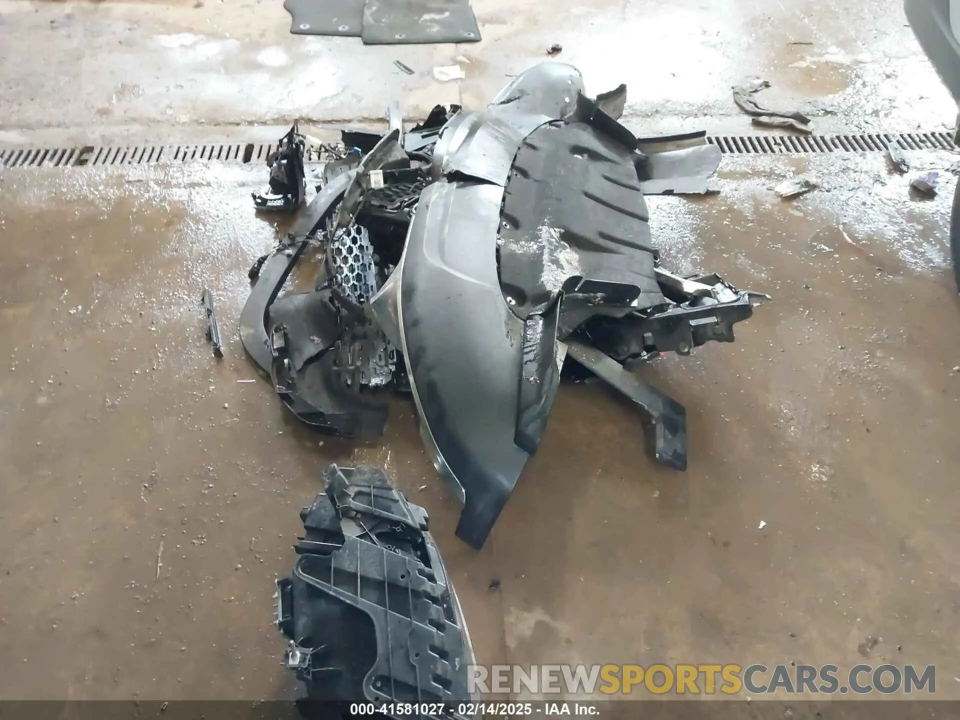12 Photograph of a damaged car 1C4RJKBG3M8171598 JEEP GRAND CHEROKEE L 2021
