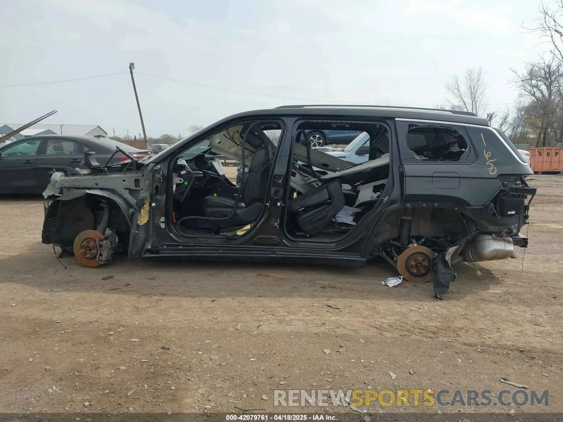 13 Фотография поврежденного автомобиля 1C4RJKBG4M8121650 JEEP GRAND CHEROKEE L 2021