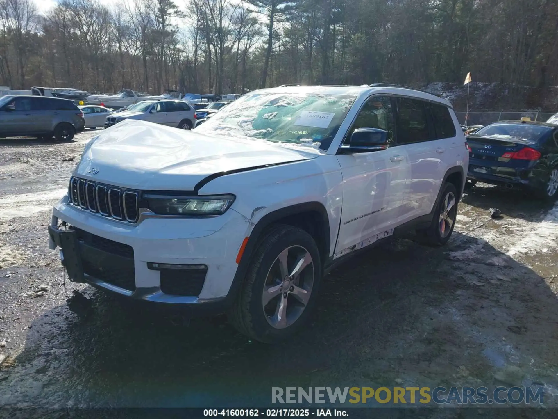 2 Photograph of a damaged car 1C4RJKBG4M8125519 JEEP GRAND CHEROKEE L 2021